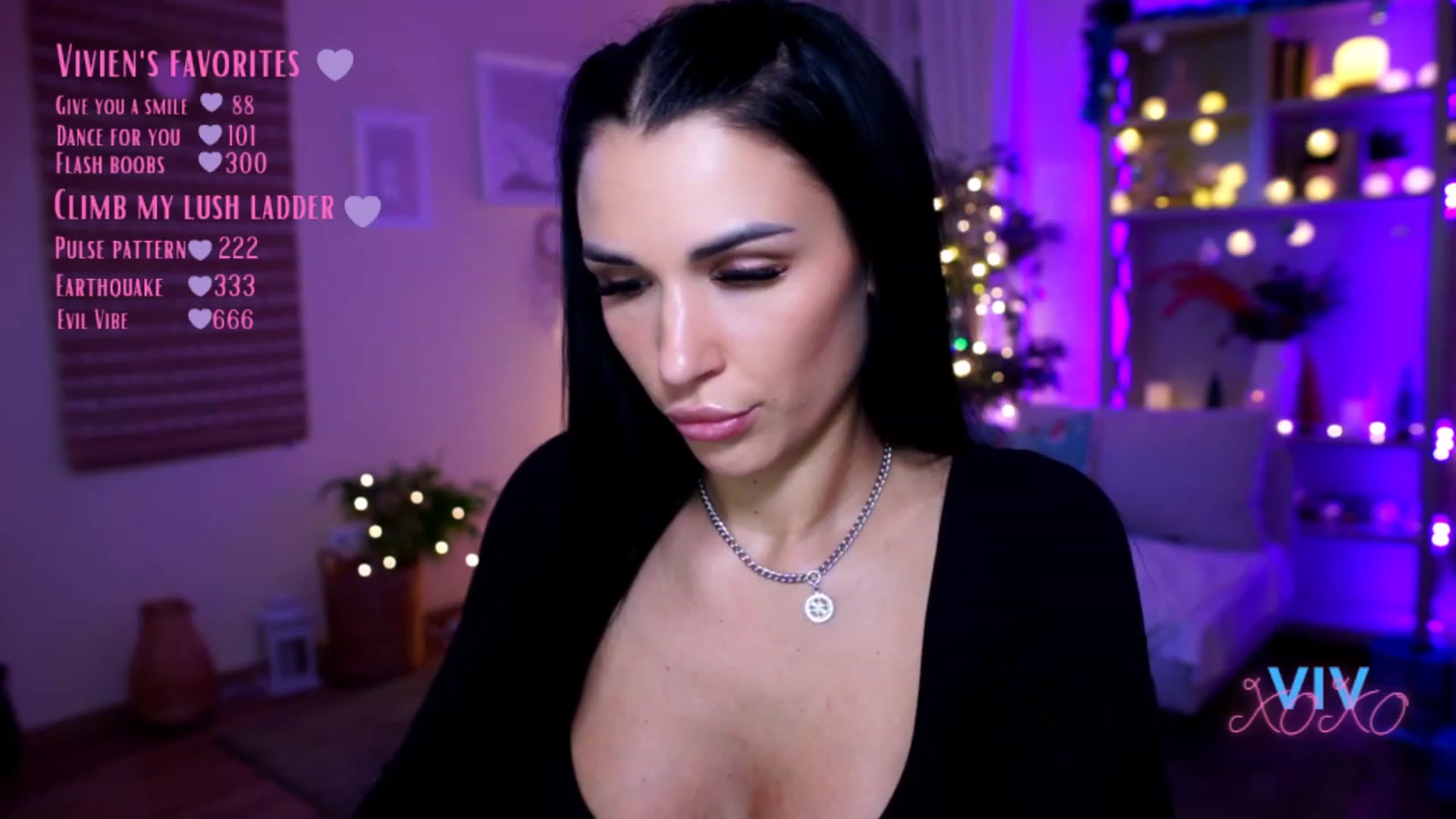 Gallery image thumbnail from kerelai's myfreecams stream on, 12/23/2022, 20:59 image 14 of 20