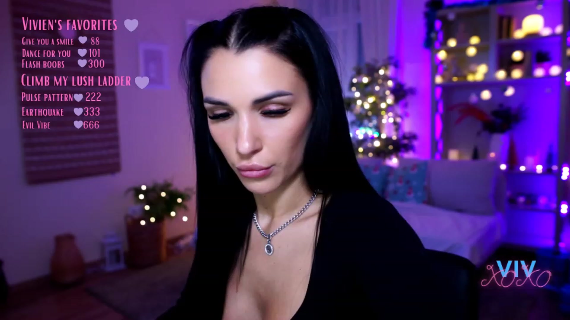 Gallery image thumbnail from kerelai's myfreecams stream on, 12/23/2022, 20:59 image 12 of 20