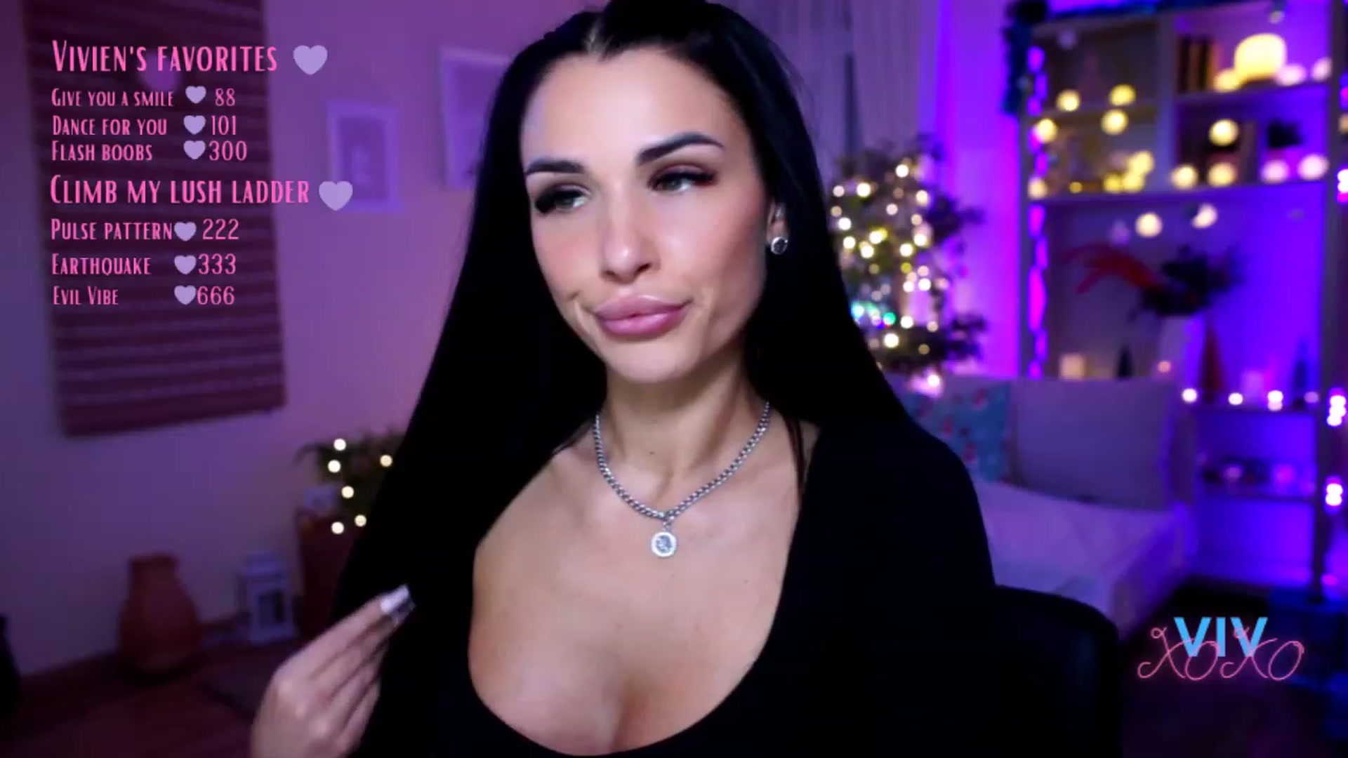 Gallery image thumbnail from kerelai's myfreecams stream on, 12/23/2022, 20:59 image 11 of 20