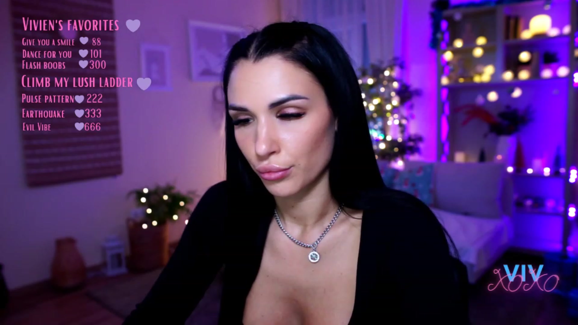 Gallery image thumbnail from kerelai's myfreecams stream on, 12/23/2022, 20:59 image 17 of 20