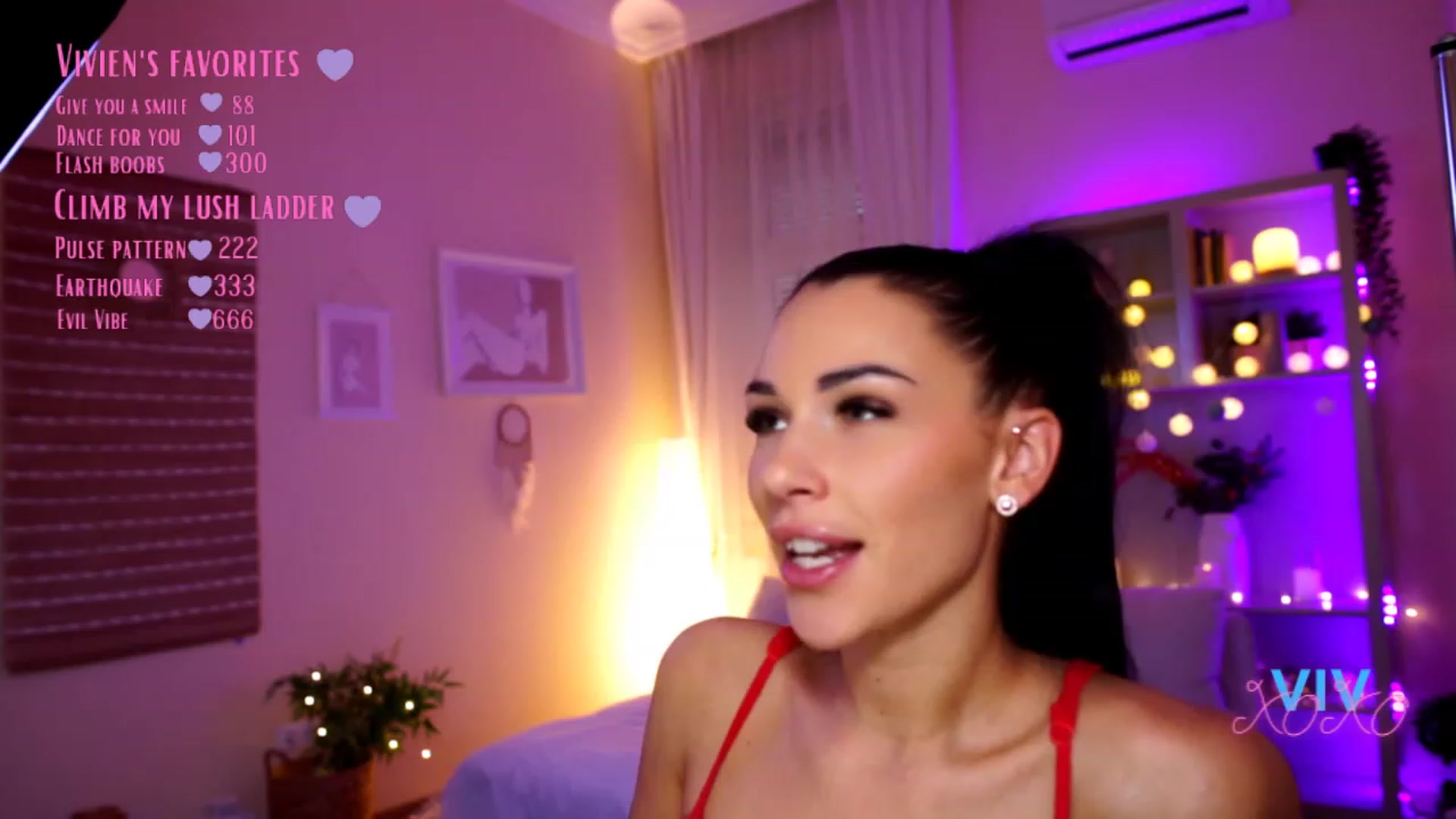 Gallery image thumbnail from kerelai's myfreecams stream on, 12/28/2022, 12:56 image 18 of 20