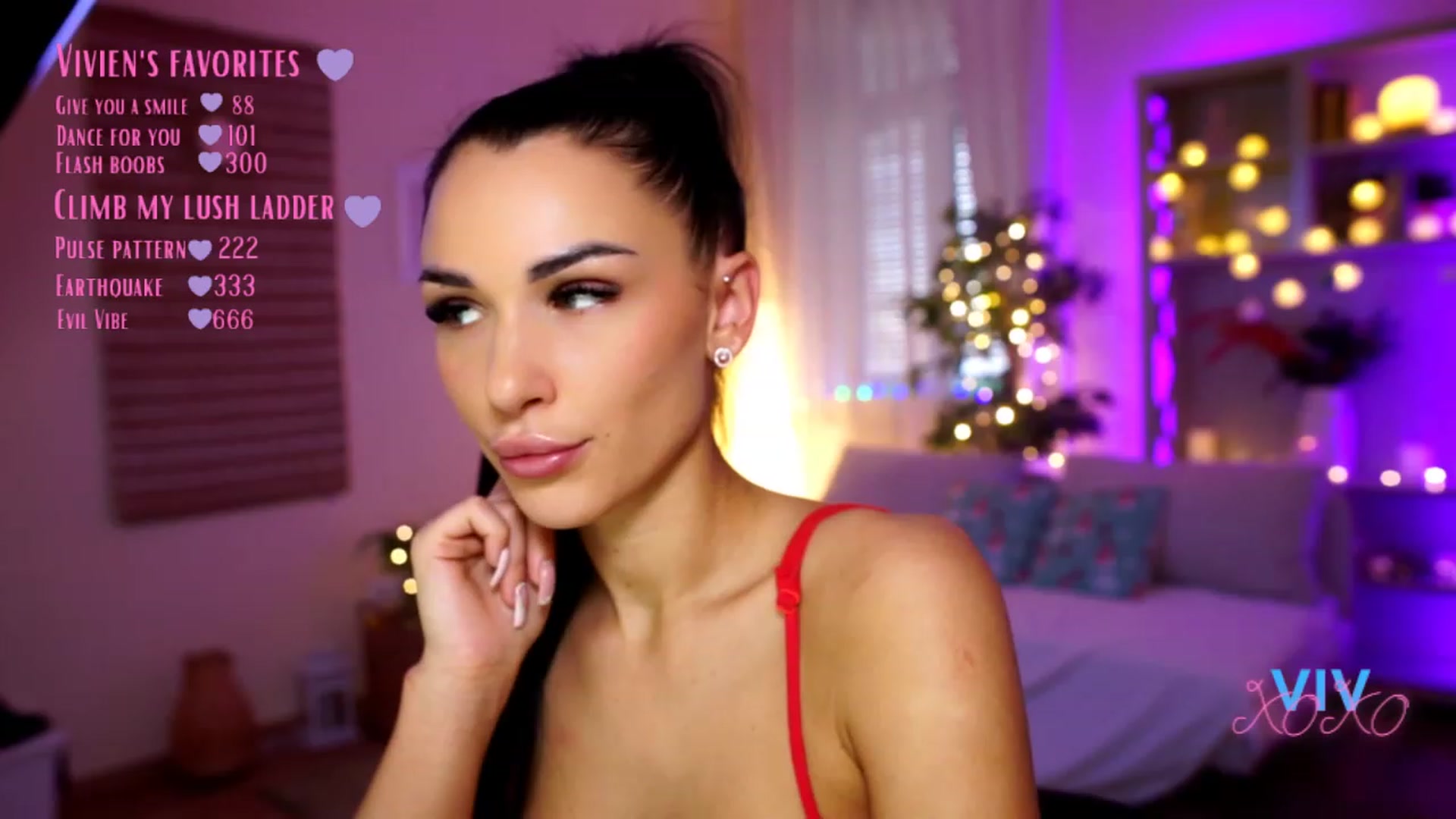 Gallery image thumbnail from kerelai's myfreecams stream on, 12/28/2022, 12:56 image 12 of 20