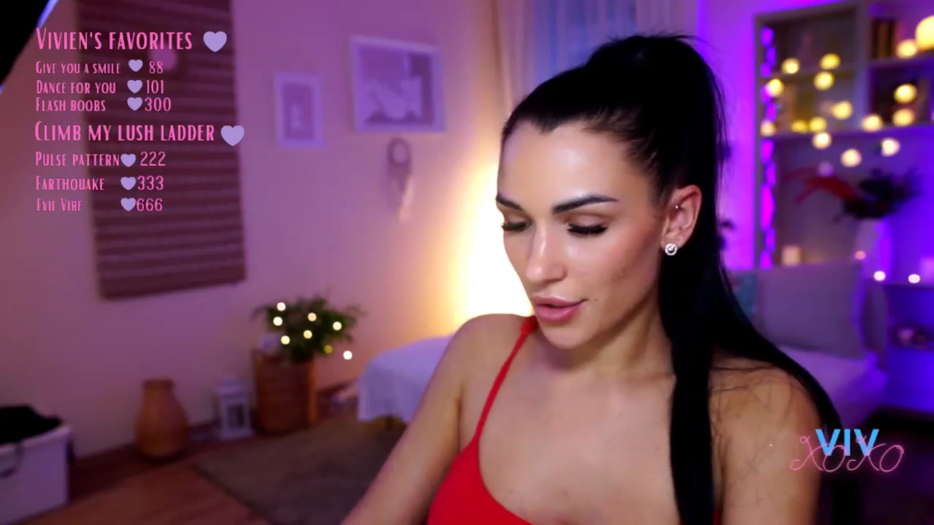 Gallery image thumbnail from kerelai's myfreecams stream on, 12/28/2022, 15:40 image 17 of 20
