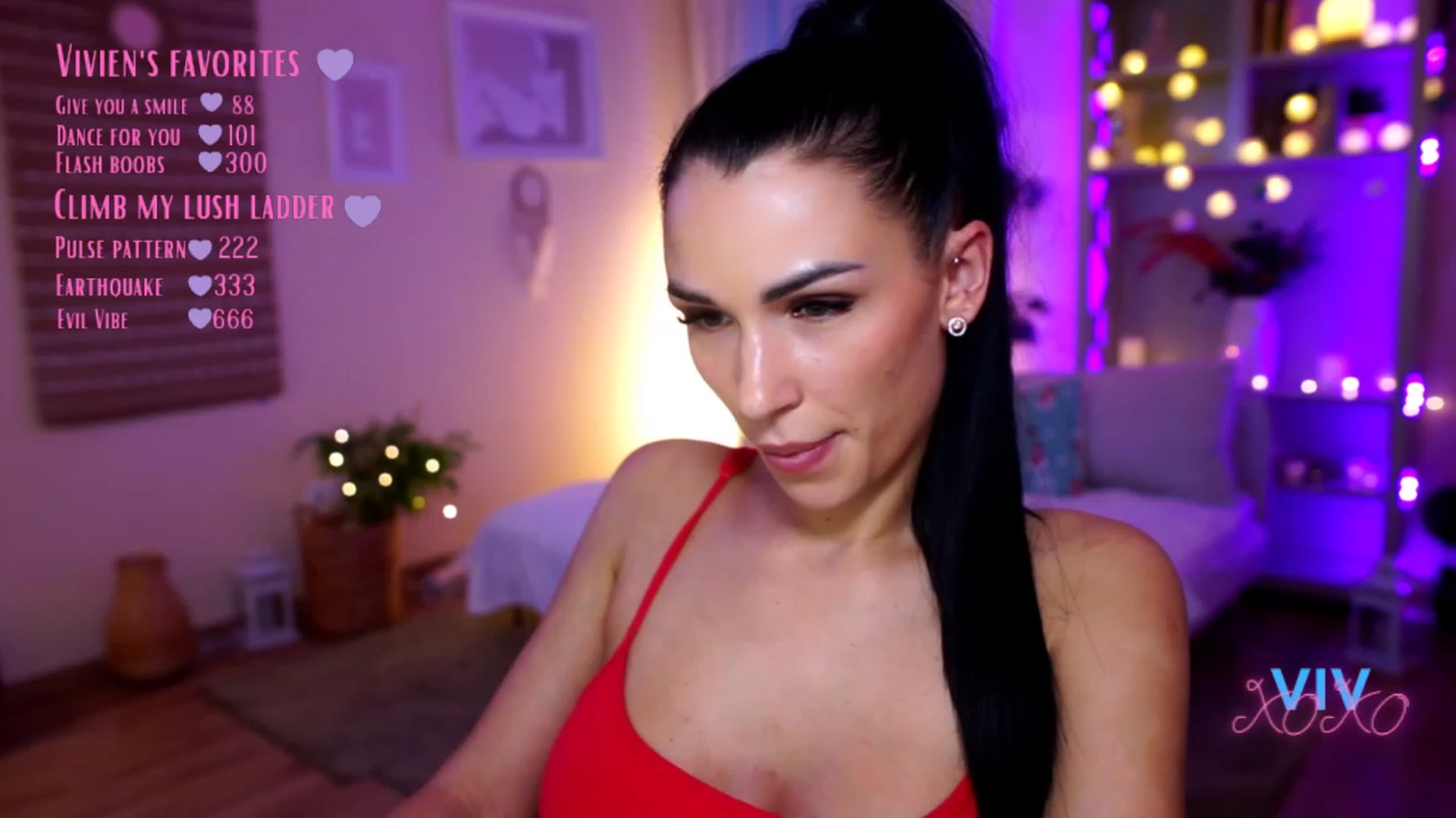 Gallery image thumbnail from kerelai's myfreecams stream on, 12/28/2022, 15:40 image 18 of 20