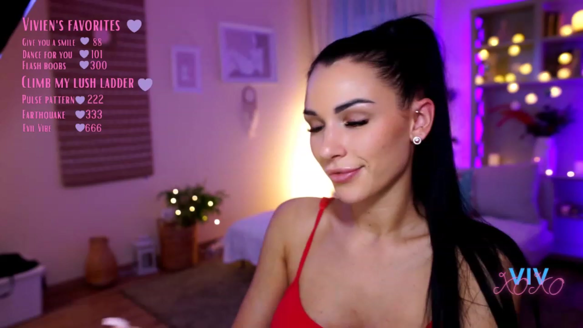Gallery image thumbnail from kerelai's myfreecams stream on, 12/28/2022, 15:40 image 16 of 20