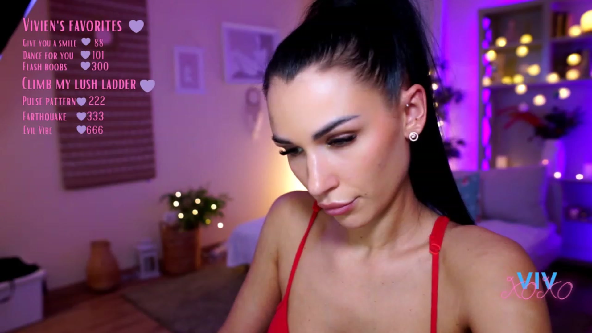 Gallery image thumbnail from kerelai's myfreecams stream on, 12/28/2022, 15:40 image 11 of 20