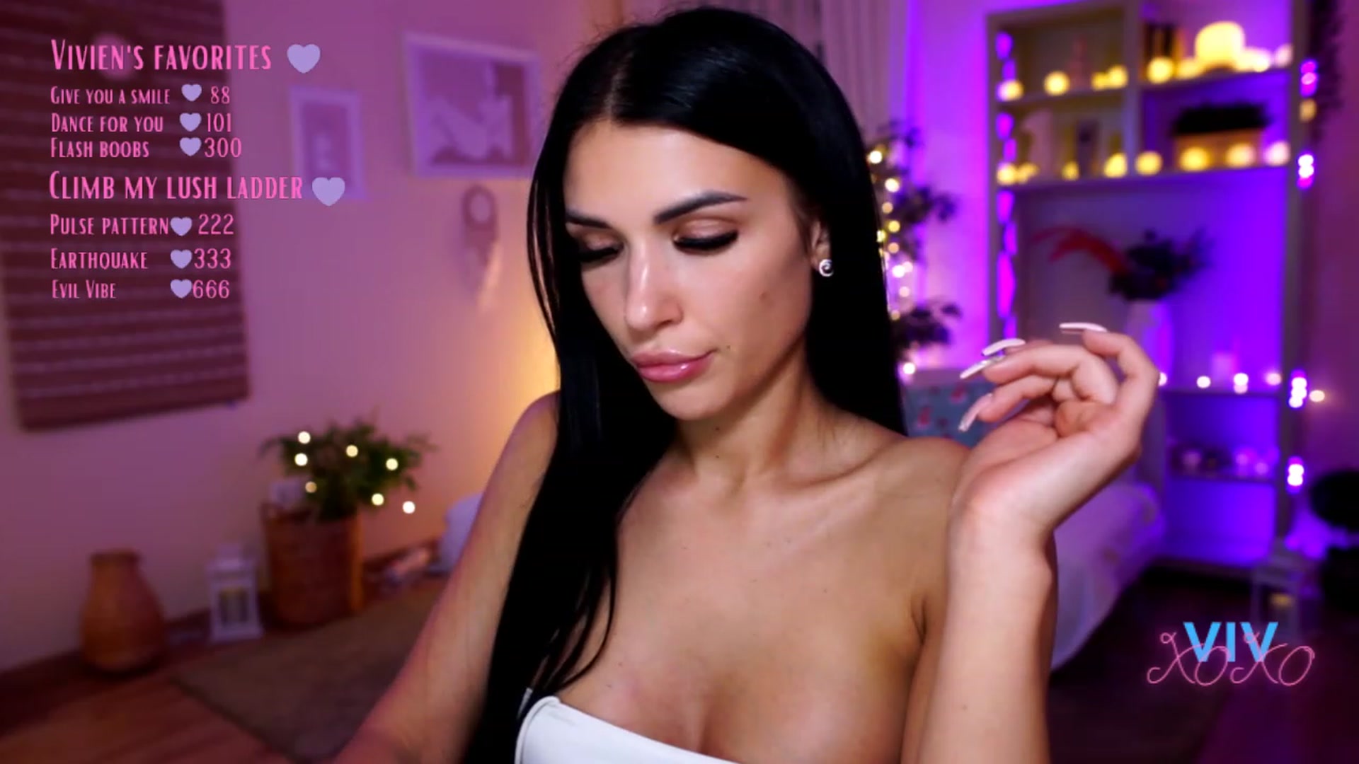 Gallery image thumbnail from kerelai's myfreecams stream on, 12/29/2022, 15:29 image 18 of 20