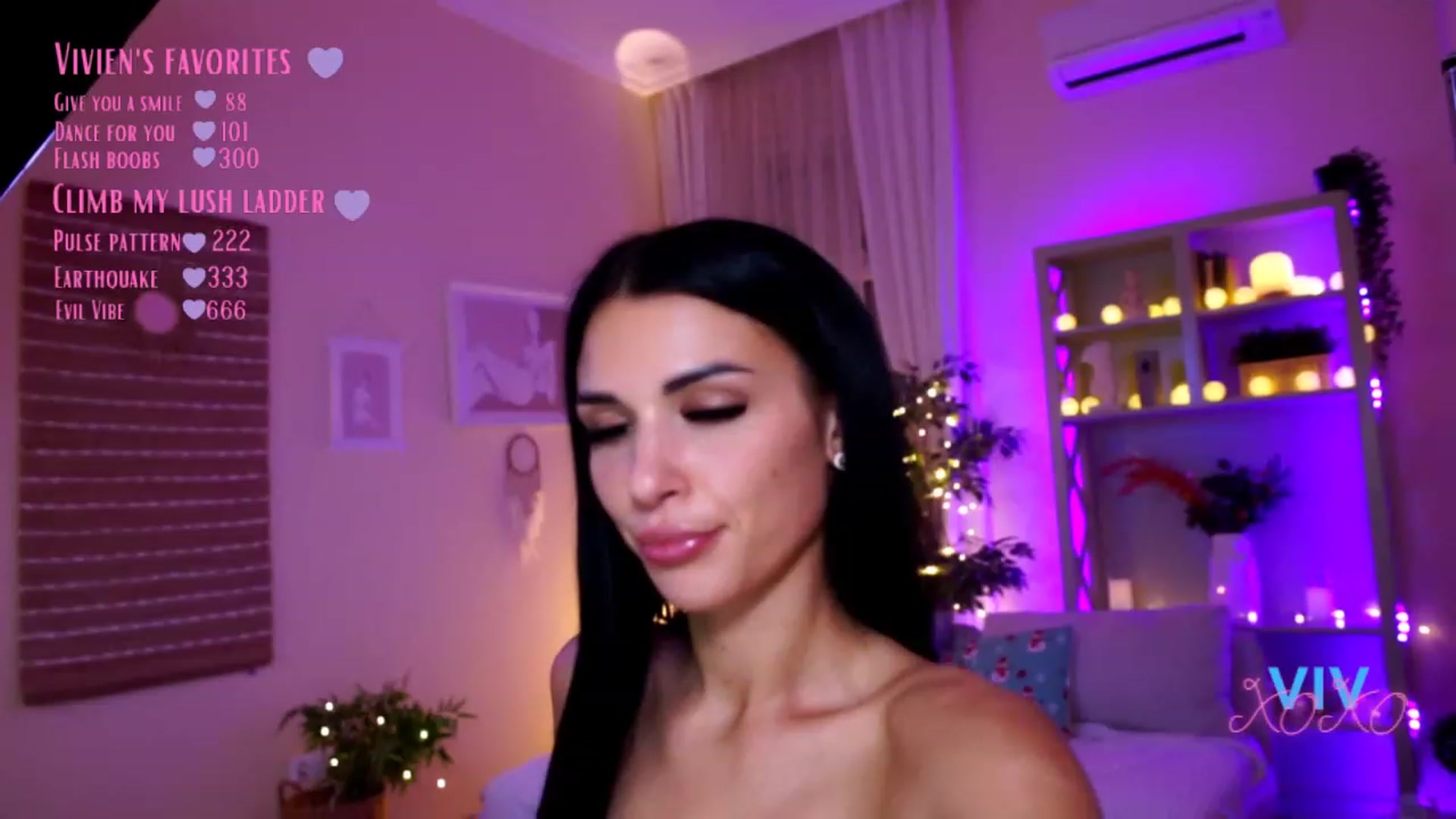 Gallery image thumbnail from kerelai's myfreecams stream on, 12/29/2022, 18:03 image 19 of 20