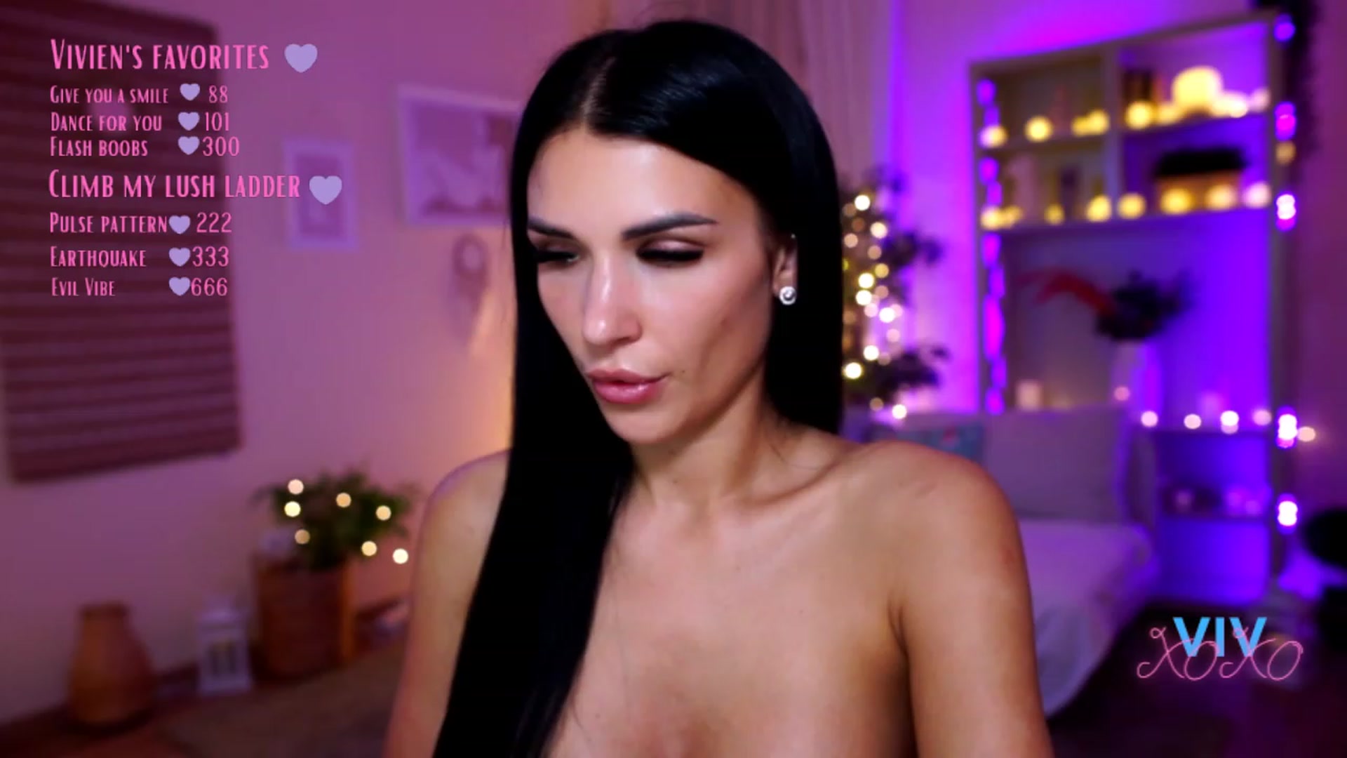 Gallery image thumbnail from kerelai's myfreecams stream on, 12/29/2022, 18:03 image 17 of 20