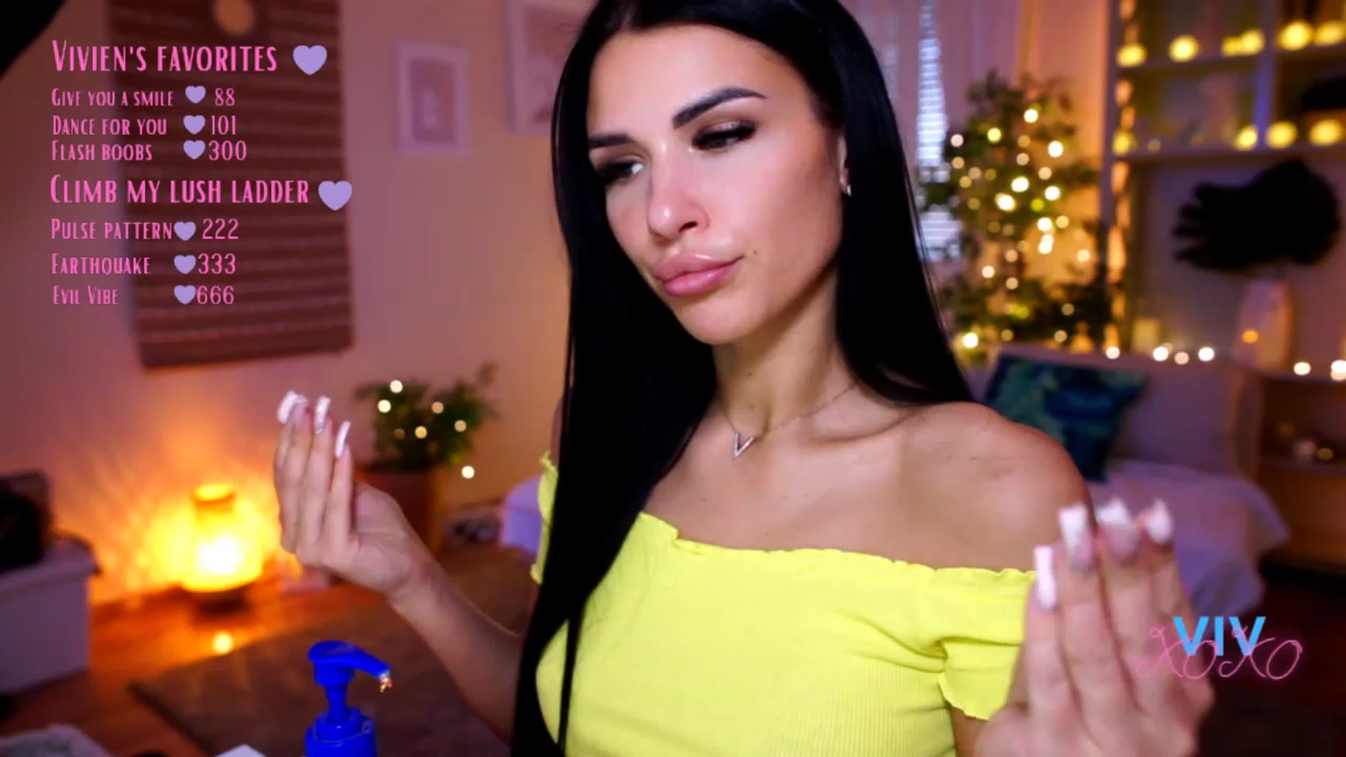 Gallery image thumbnail from kerelai's myfreecams stream on, 01/03/2023, 12:57 image 16 of 20