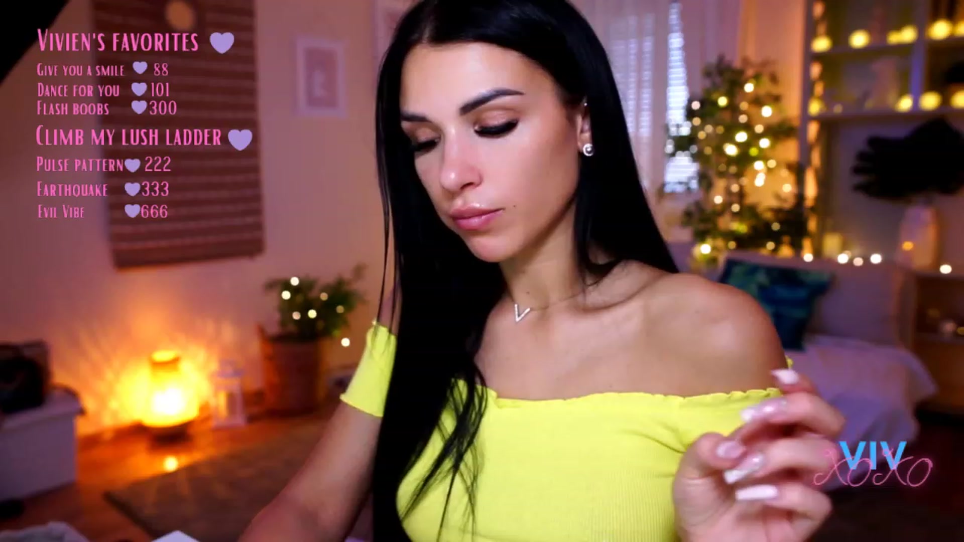 Gallery image thumbnail from kerelai's myfreecams stream on, 01/03/2023, 12:57 image 5 of 20