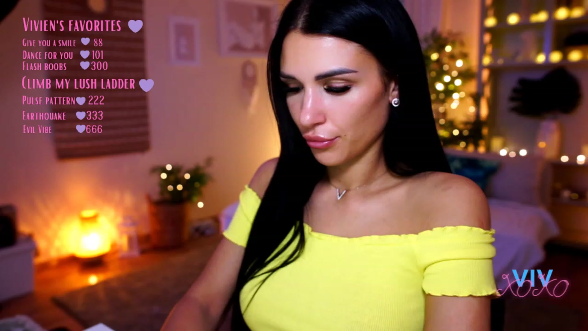 Gallery image thumbnail from kerelai's myfreecams stream on, 01/03/2023, 14:16 image 4 of 20