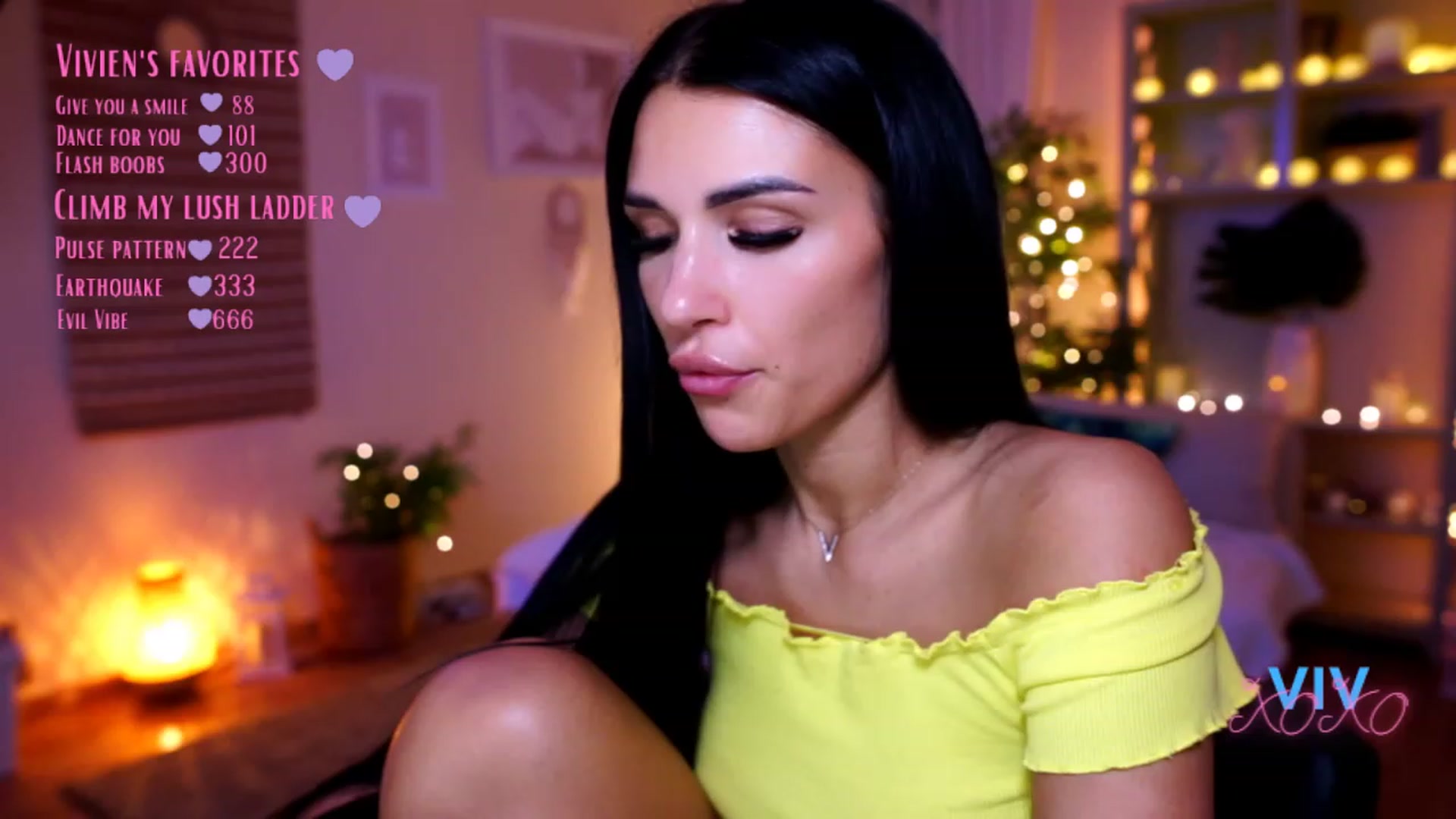 Gallery image thumbnail from kerelai's myfreecams stream on, 01/03/2023, 14:16 image 20 of 20