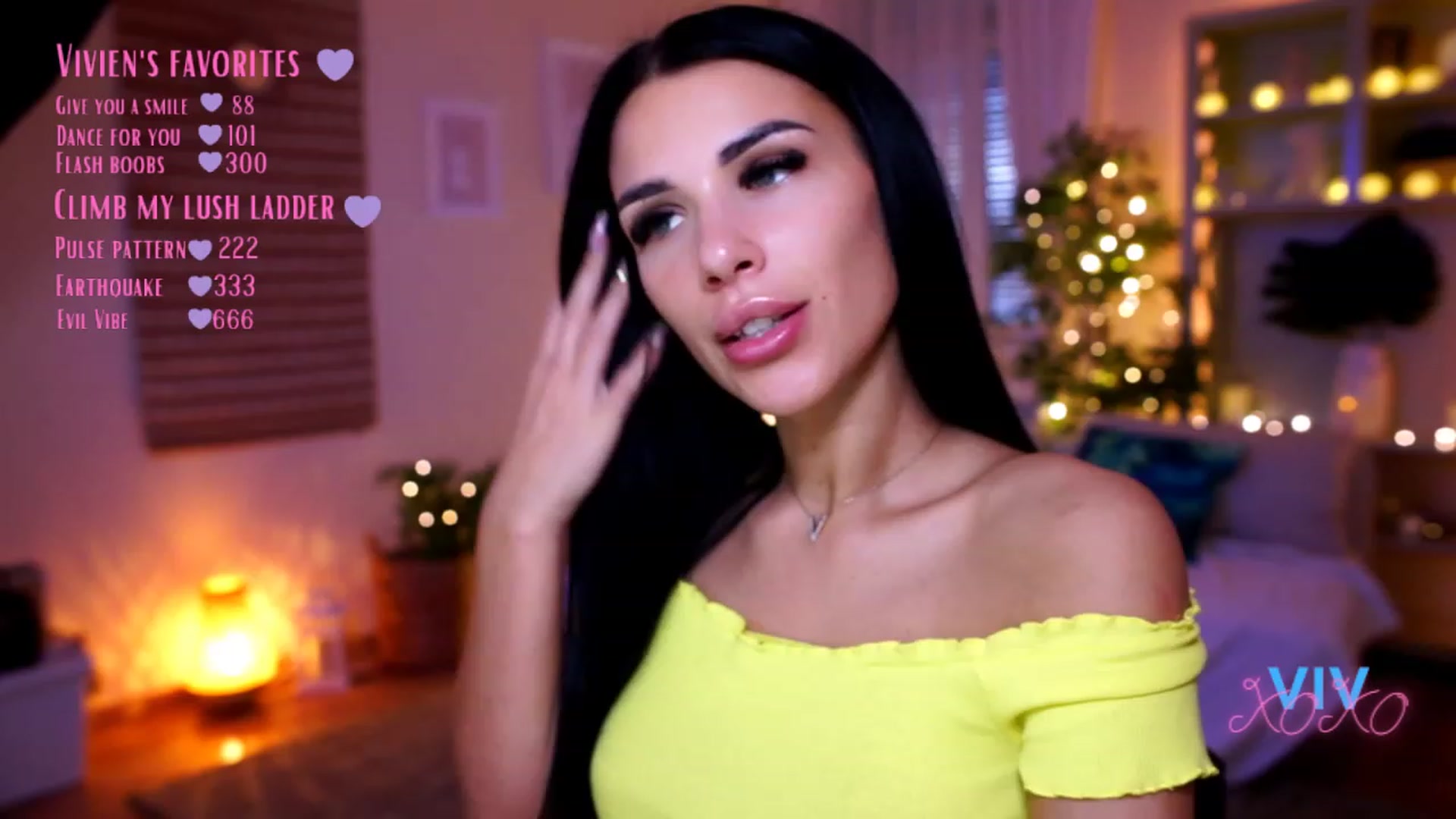 Gallery image thumbnail from kerelai's myfreecams stream on, 01/03/2023, 14:16 image 1 of 20