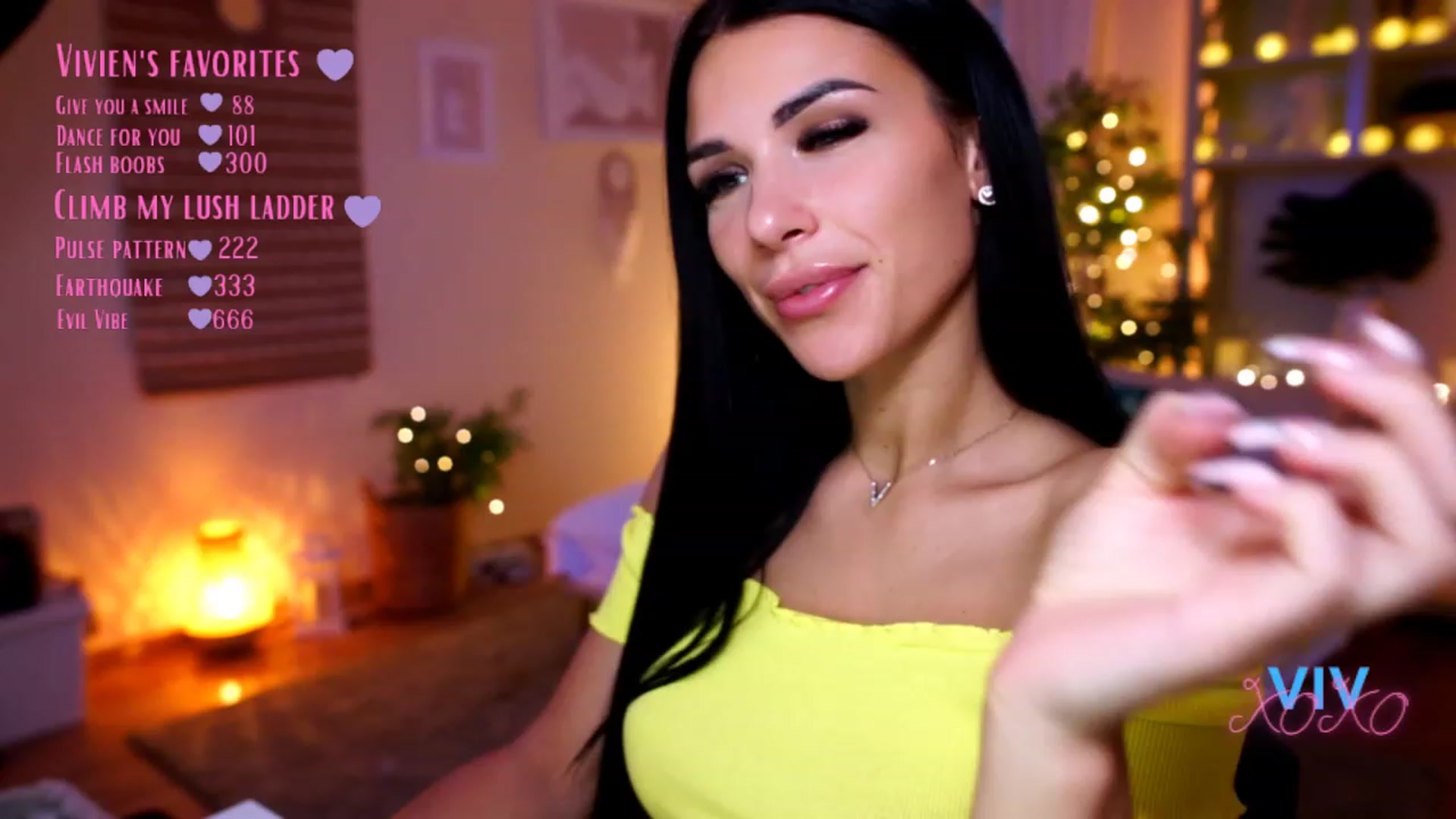 Gallery image thumbnail from kerelai's myfreecams stream on, 01/03/2023, 14:16 image 2 of 20