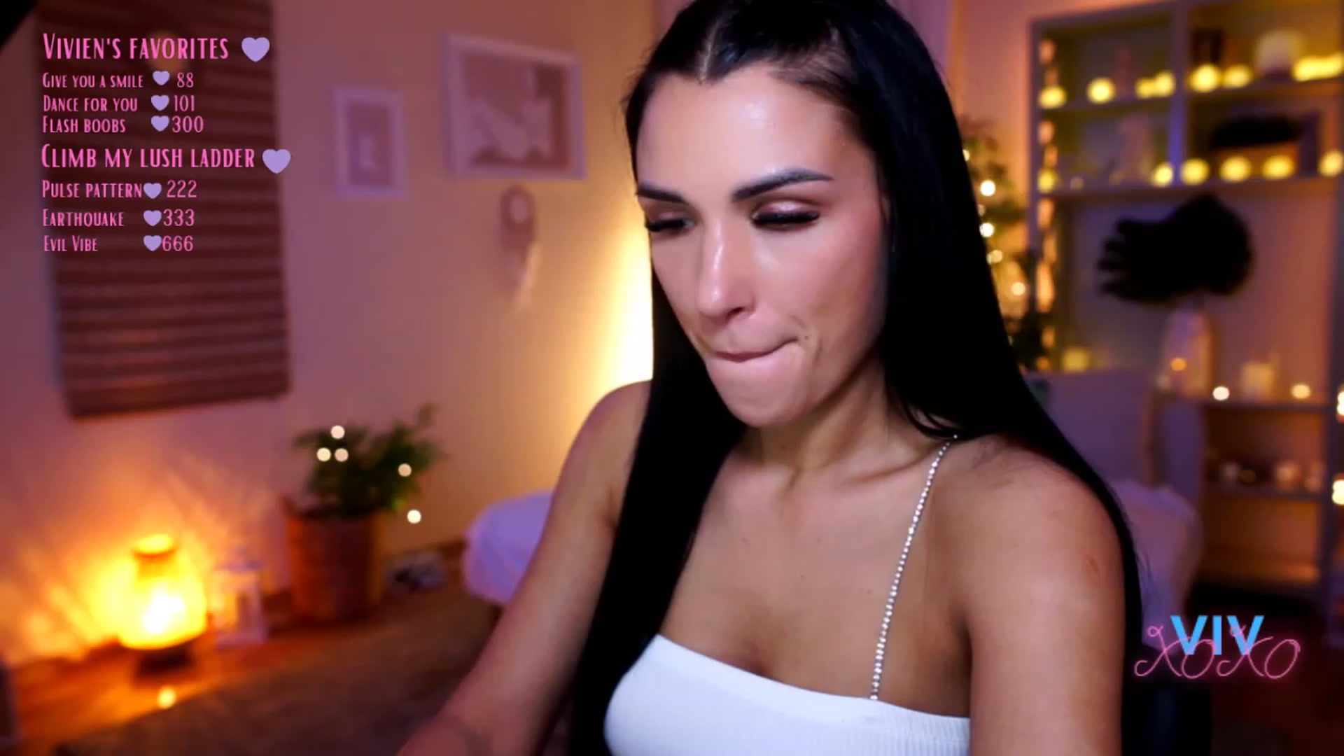 Gallery image thumbnail from kerelai's myfreecams stream on, 01/05/2023, 17:08 image 7 of 20