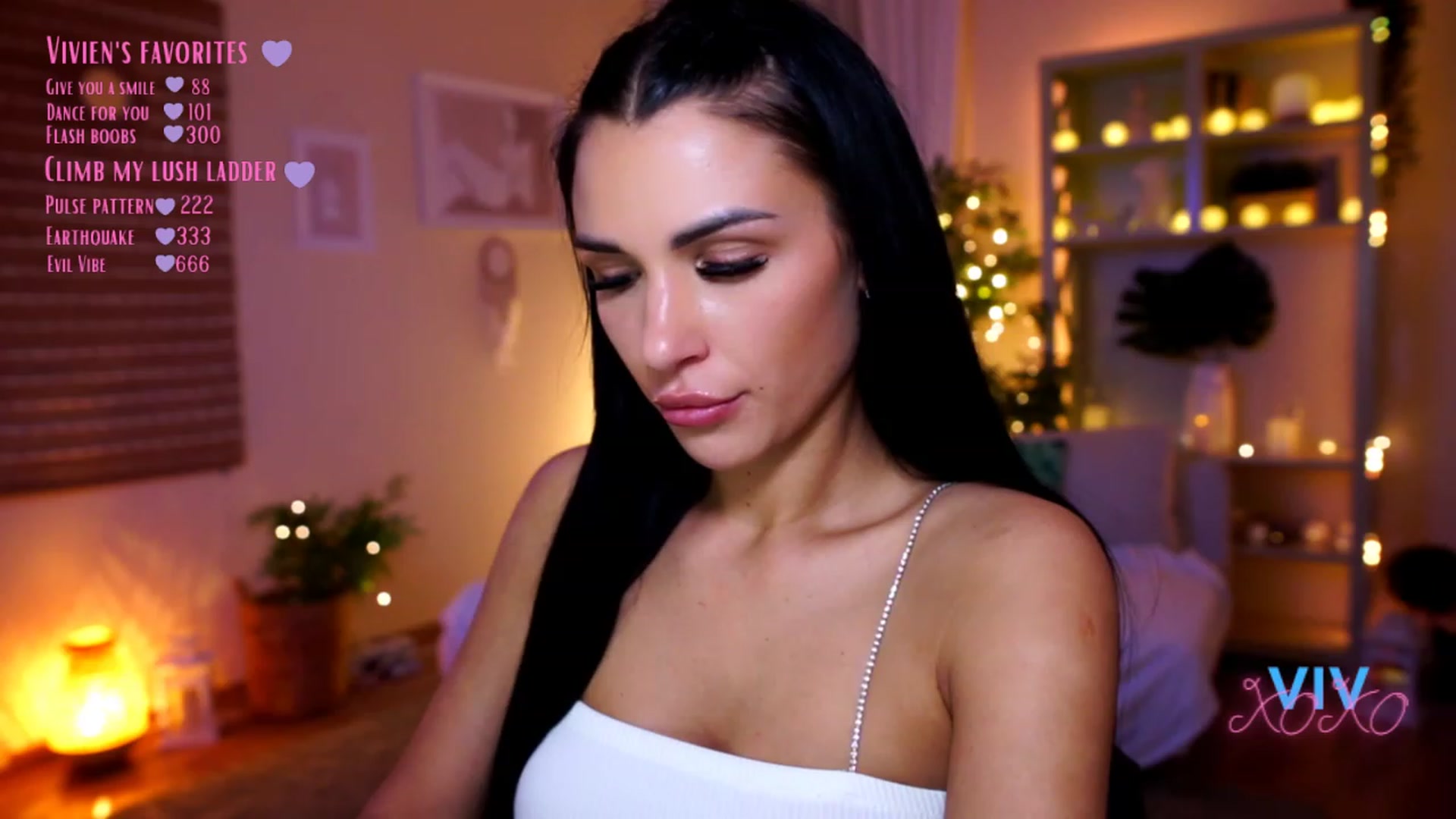 Gallery image thumbnail from kerelai's myfreecams stream on, 01/05/2023, 17:08 image 15 of 20