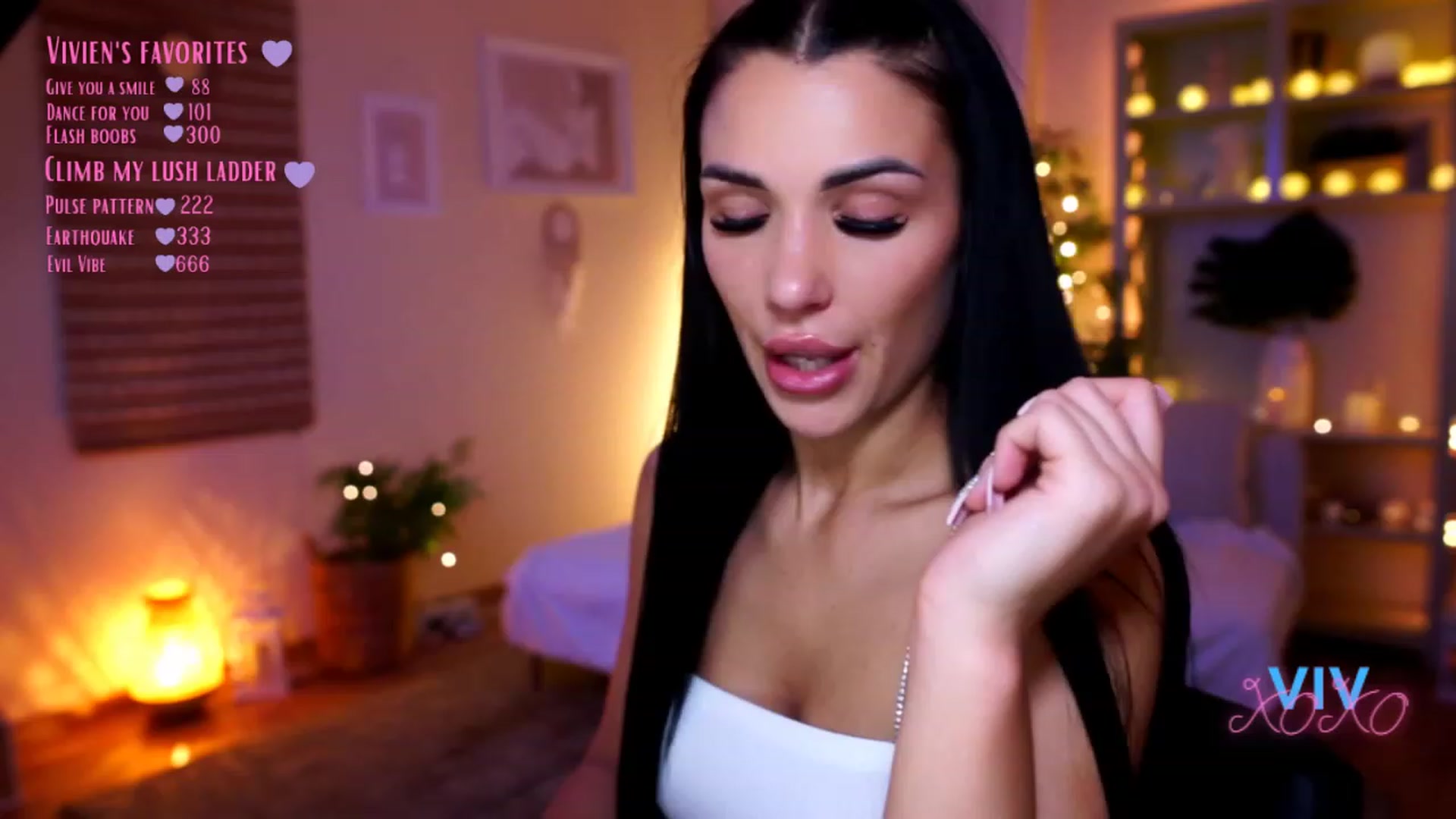Gallery image thumbnail from kerelai's myfreecams stream on, 01/05/2023, 17:08 image 3 of 20