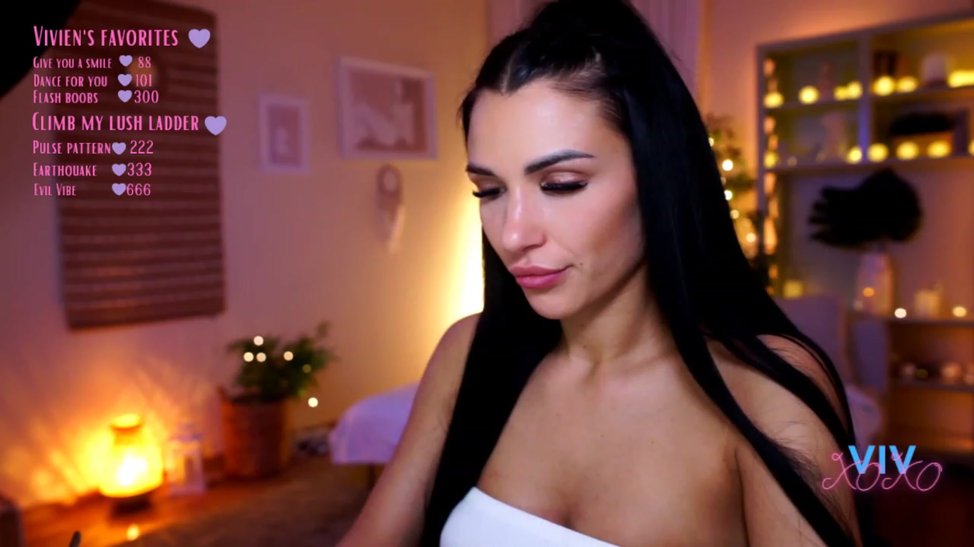 Gallery image thumbnail from kerelai's myfreecams stream on, 01/05/2023, 20:11 image 7 of 20
