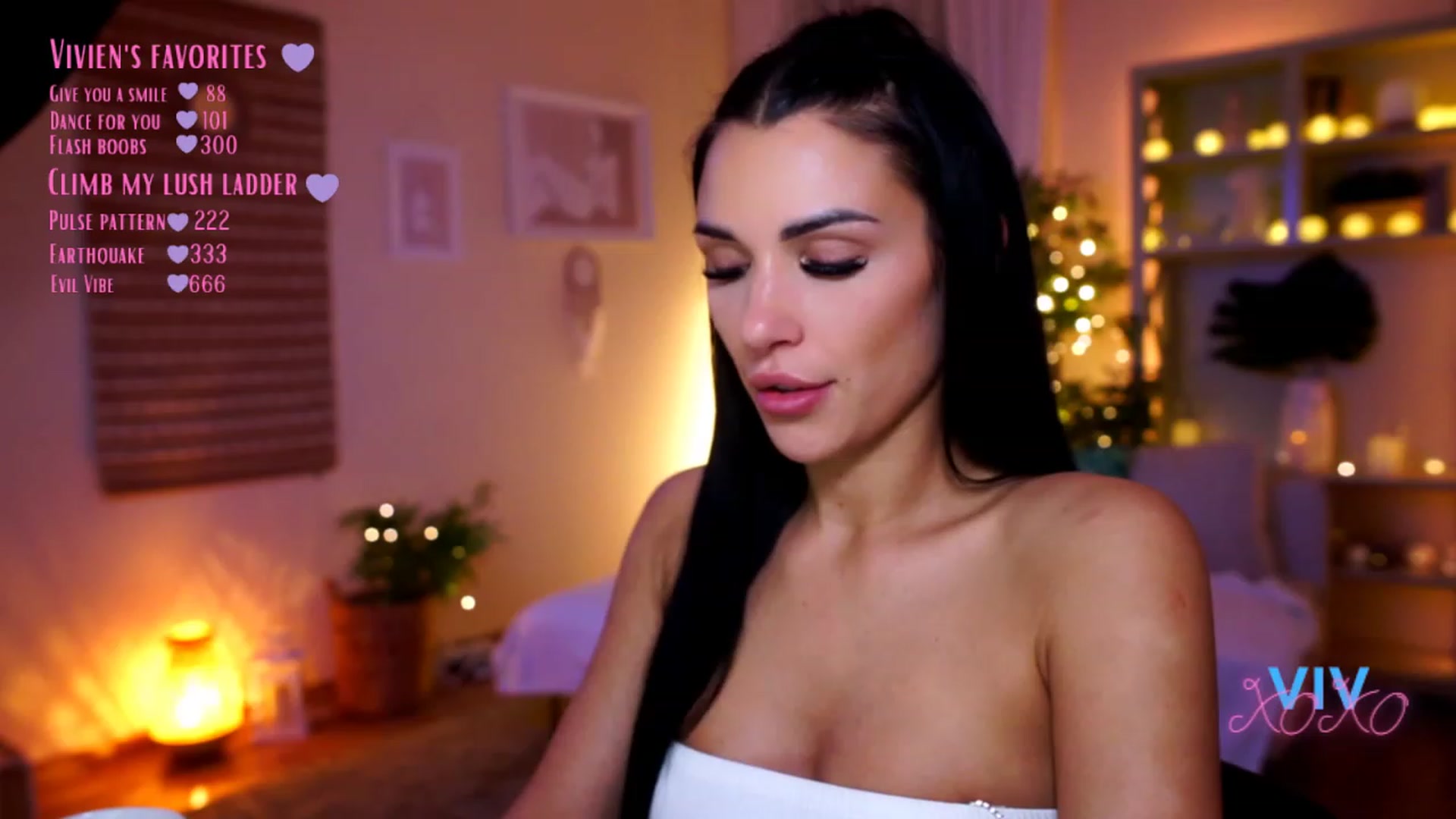 Gallery image thumbnail from kerelai's myfreecams stream on, 01/05/2023, 20:11 image 1 of 20