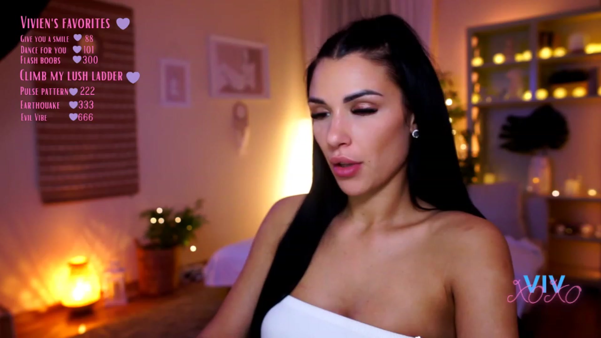 Gallery image thumbnail from kerelai's myfreecams stream on, 01/05/2023, 20:11 image 9 of 20