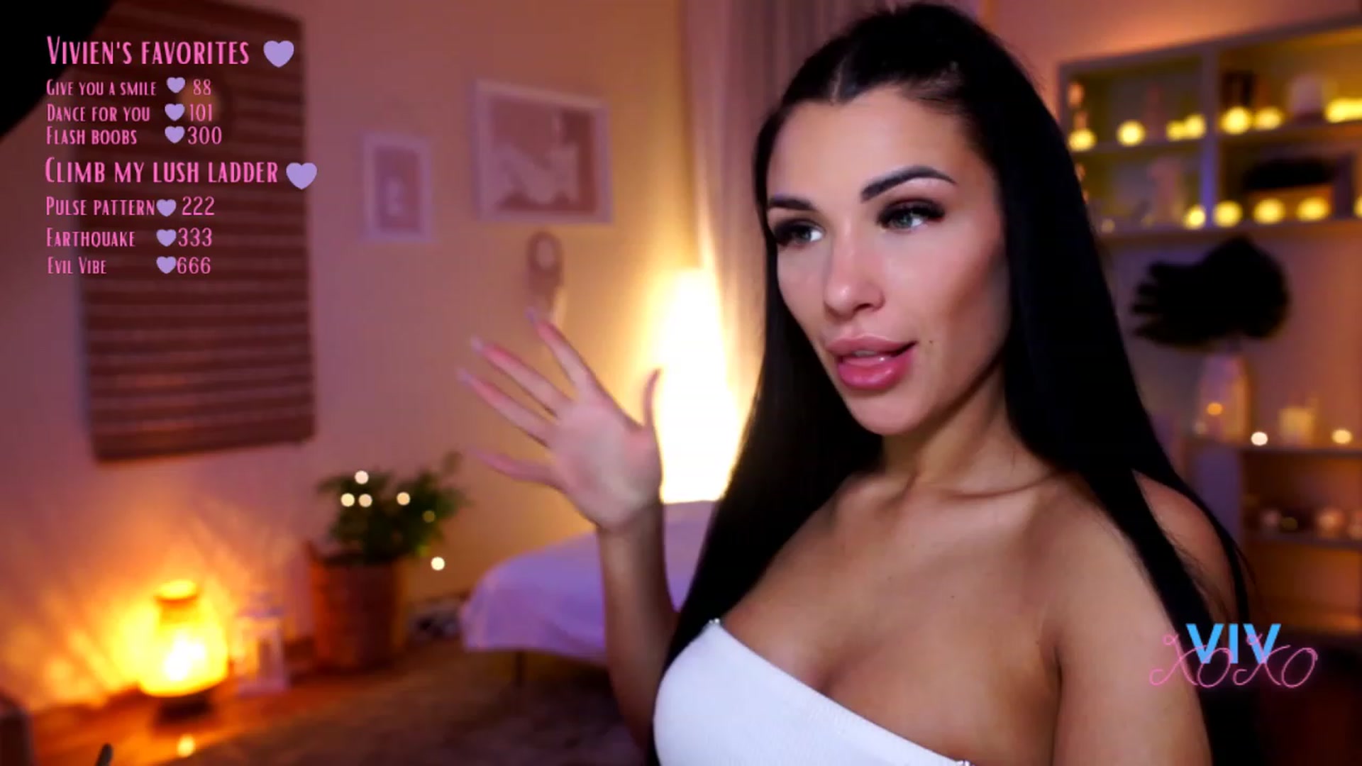 Gallery image thumbnail from kerelai's myfreecams stream on, 01/05/2023, 20:11 image 4 of 20
