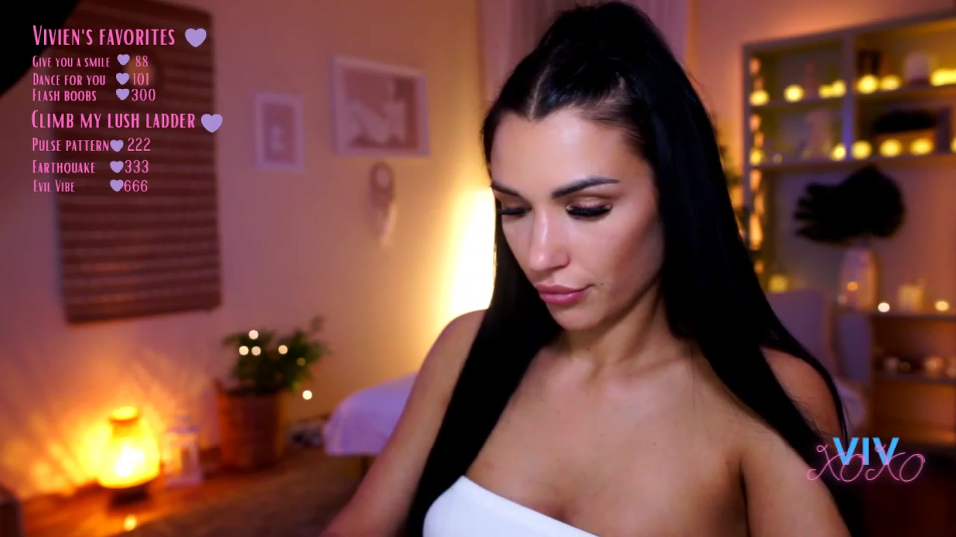 Gallery image thumbnail from kerelai's myfreecams stream on, 01/05/2023, 20:11 image 8 of 20