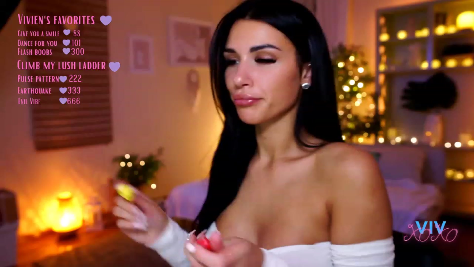 Gallery image thumbnail from kerelai's myfreecams stream on, 01/06/2023, 21:23 image 8 of 20