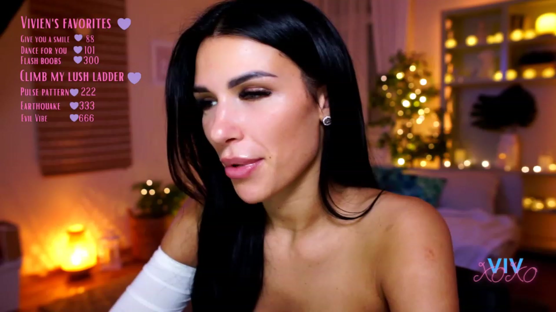 Gallery image thumbnail from kerelai's myfreecams stream on, 01/06/2023, 21:23 image 10 of 20