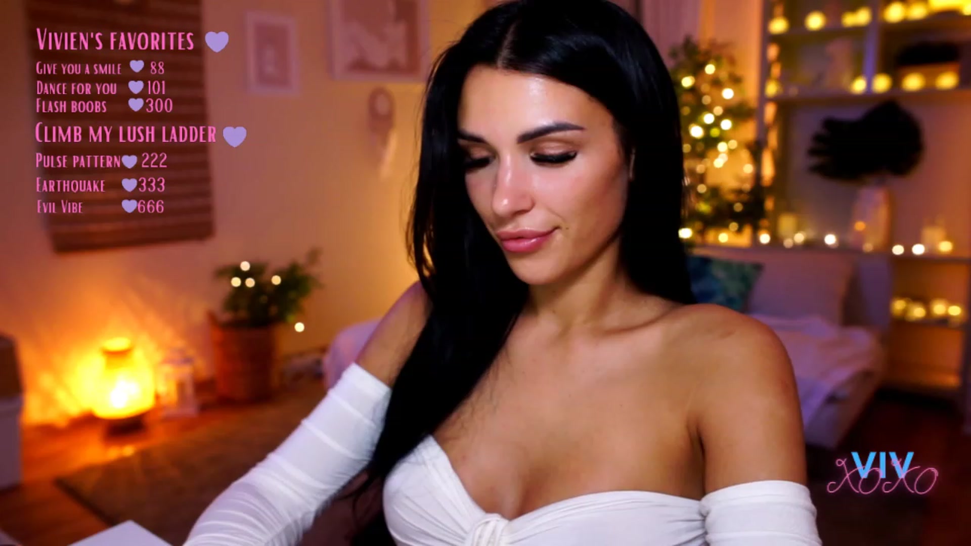 Gallery image thumbnail from kerelai's myfreecams stream on, 01/06/2023, 21:23 image 18 of 20