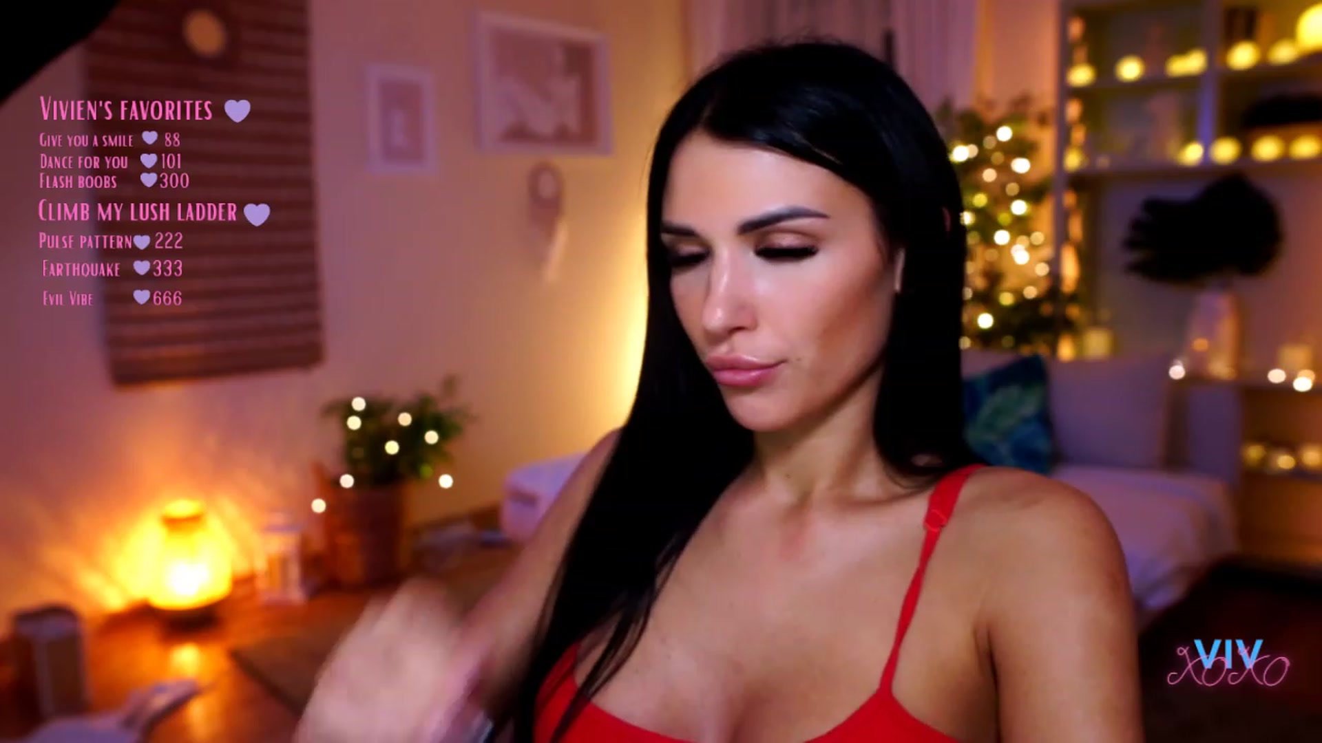 Gallery image thumbnail from kerelai's myfreecams stream on, 01/12/2023, 20:42 image 8 of 20