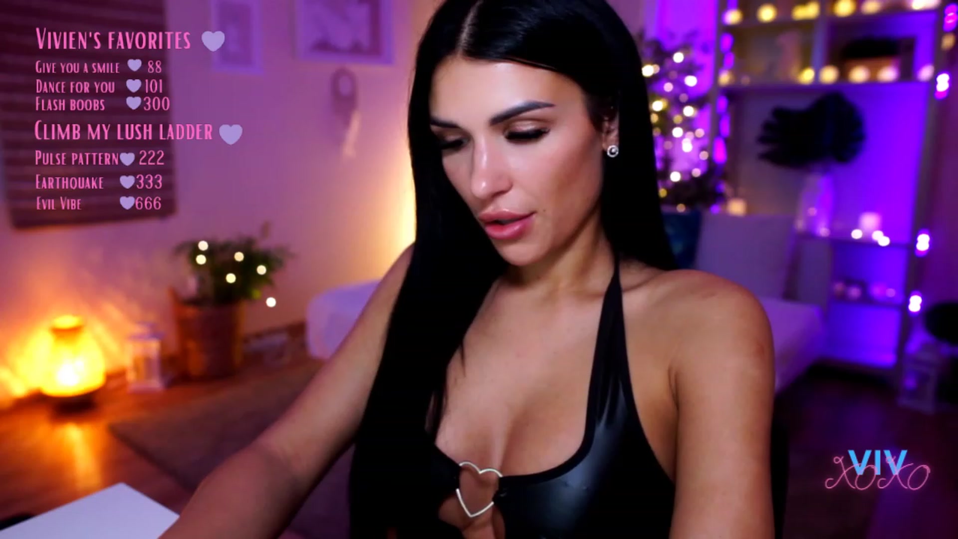 Gallery image thumbnail from kerelai's myfreecams stream on, 01/15/2023, 15:45 image 18 of 20