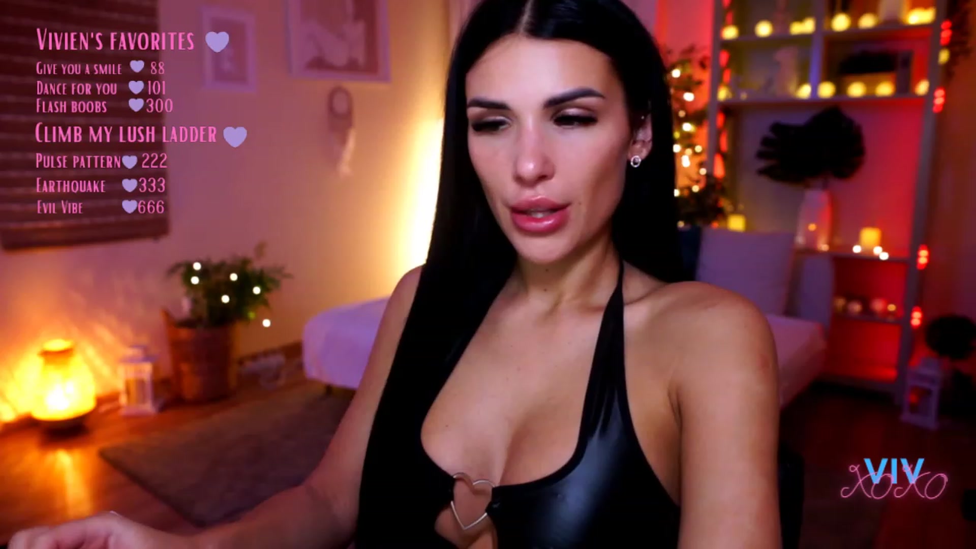 Gallery image thumbnail from kerelai's myfreecams stream on, 01/15/2023, 15:45 image 11 of 20