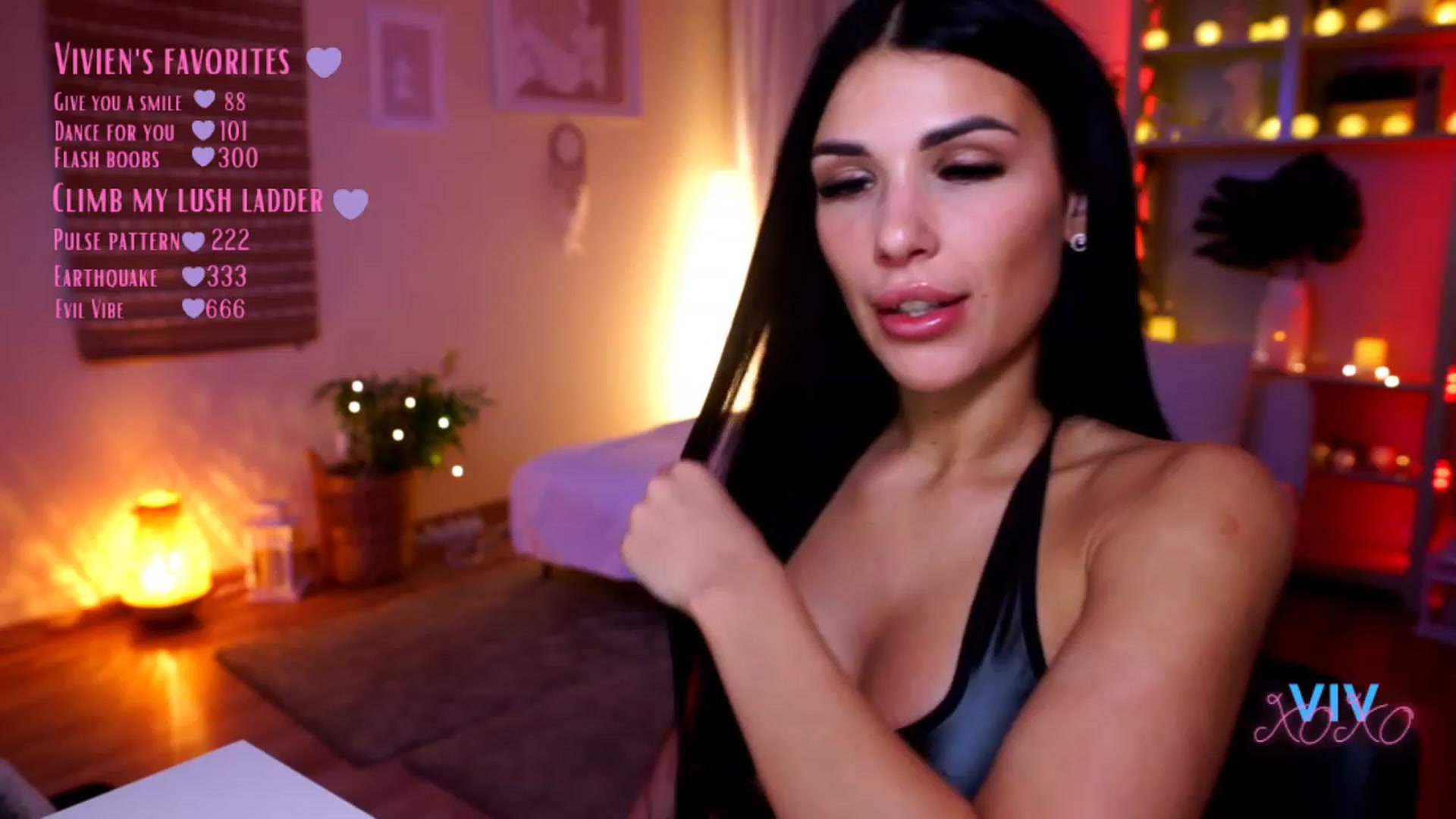 Gallery image thumbnail from kerelai's myfreecams stream on, 01/15/2023, 15:45 image 4 of 20