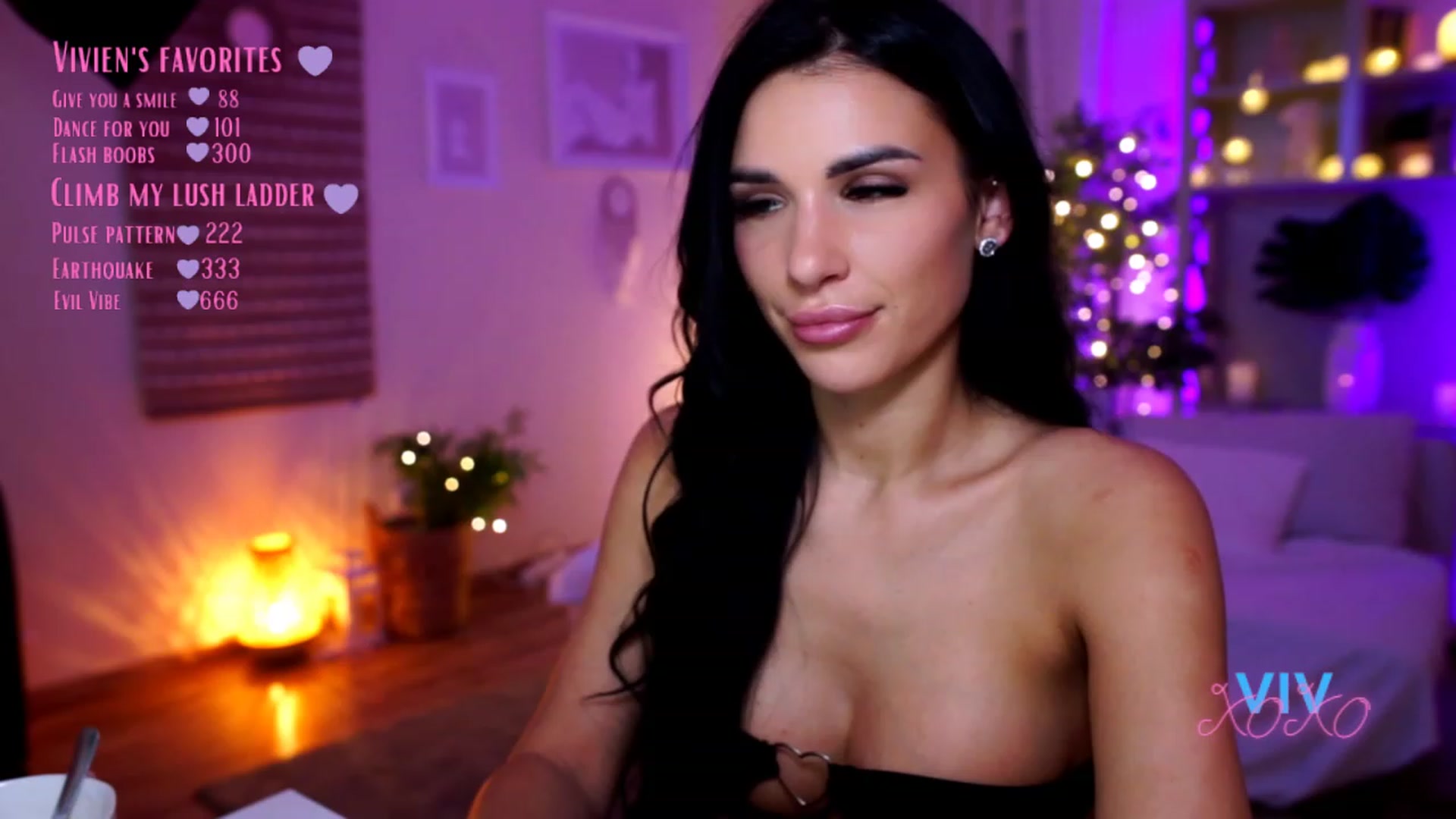 Gallery image thumbnail from kerelai's myfreecams stream on, 02/04/2023, 18:03 image 8 of 20
