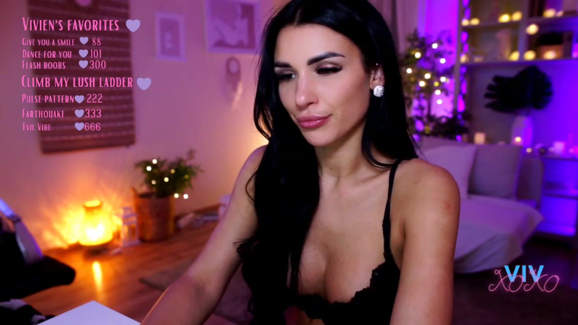 Gallery image thumbnail from kerelai's myfreecams stream on, 02/10/2023, 21:20 image 17 of 20
