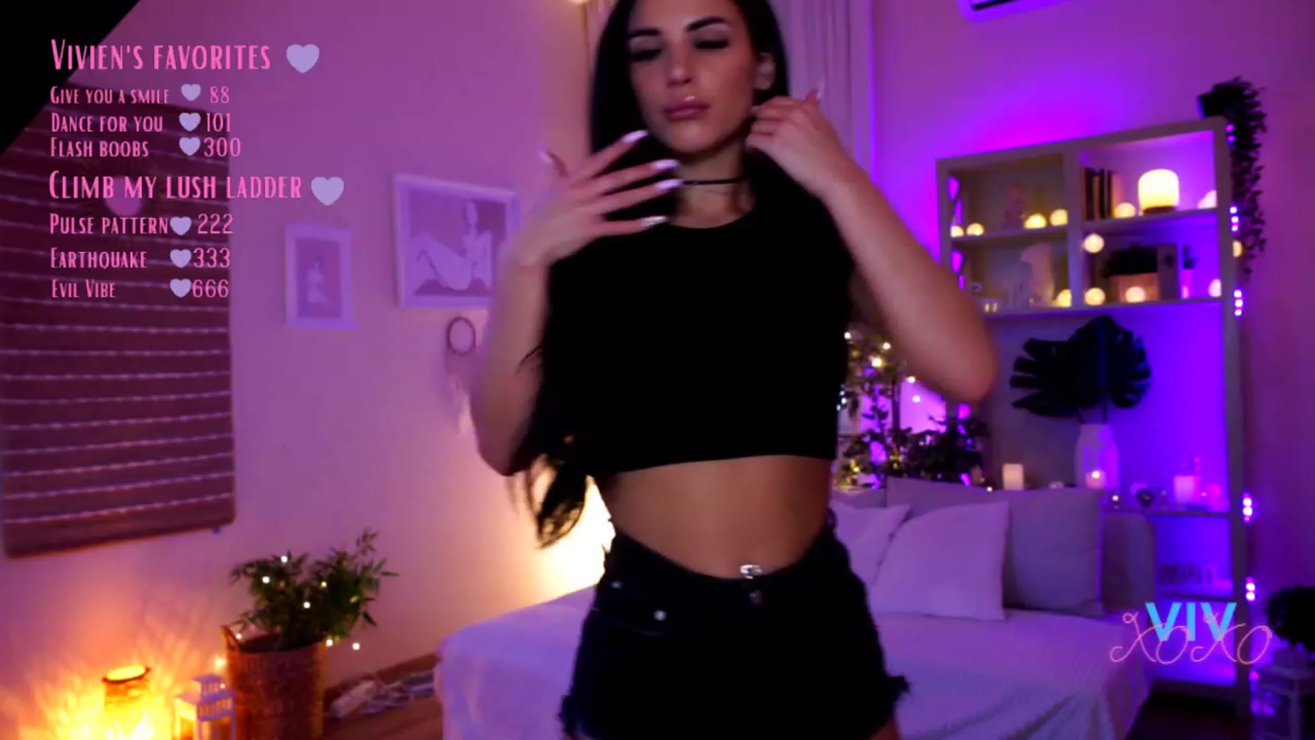 Gallery image thumbnail from kerelai's myfreecams stream on, 02/11/2023, 12:48 image 3 of 20