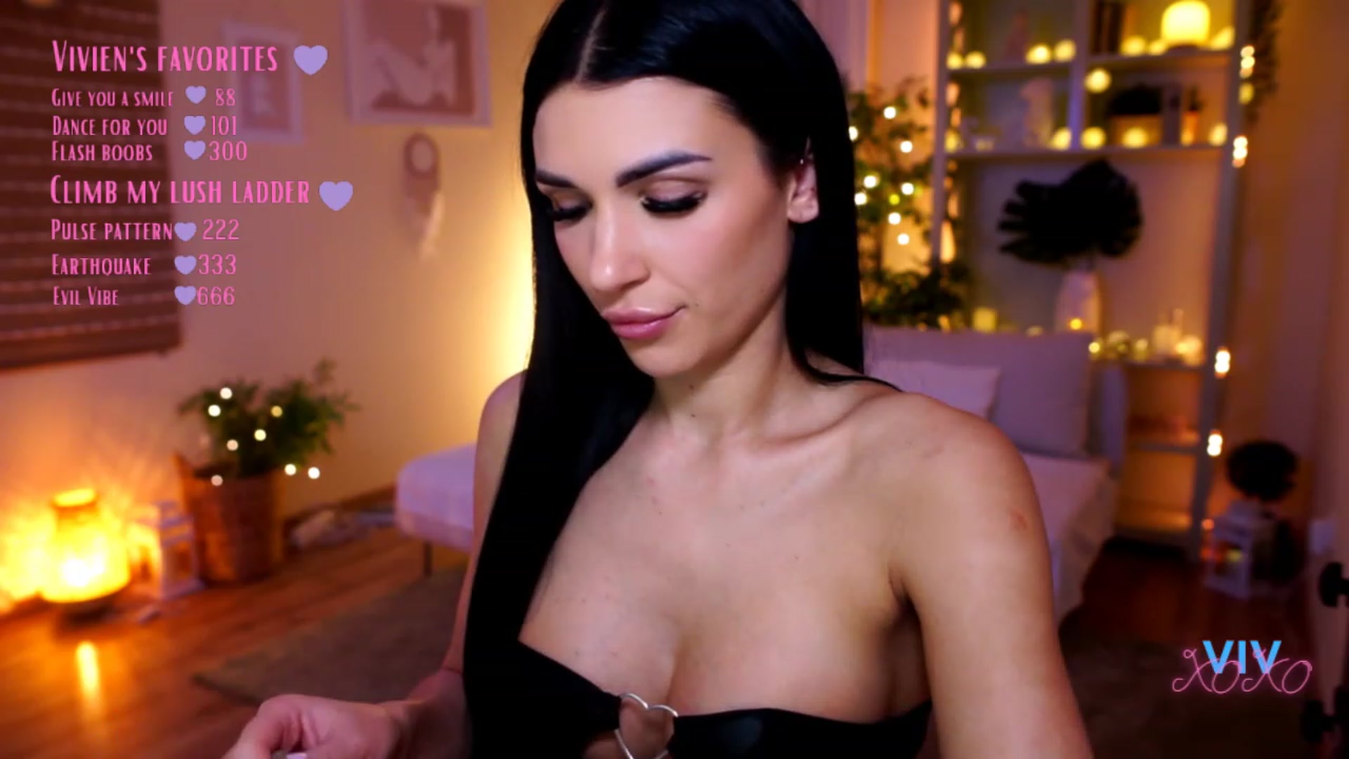 Gallery image thumbnail from kerelai's myfreecams stream on, 02/12/2023, 18:35 image 6 of 20