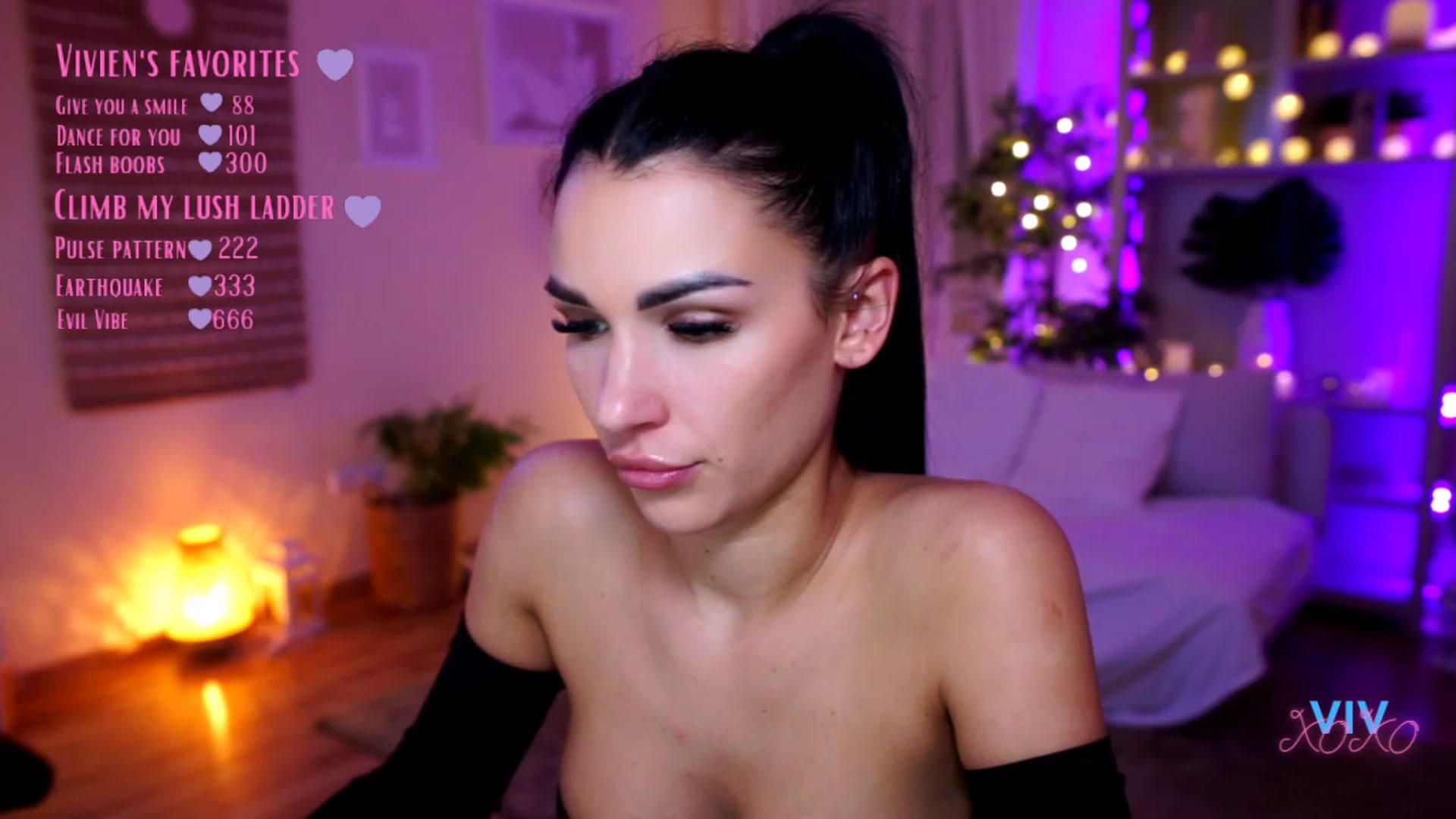 Gallery image thumbnail from kerelai's myfreecams stream on, 02/15/2023, 21:02 image 10 of 20