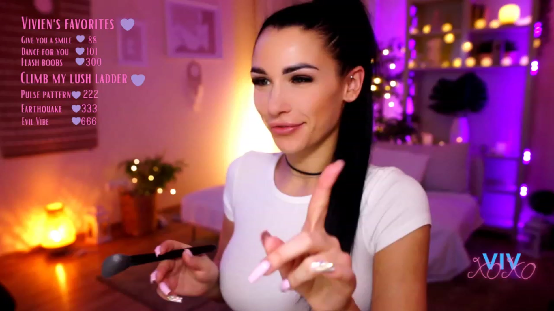Gallery image thumbnail from kerelai's myfreecams stream on, 02/17/2023, 18:33 image 4 of 20