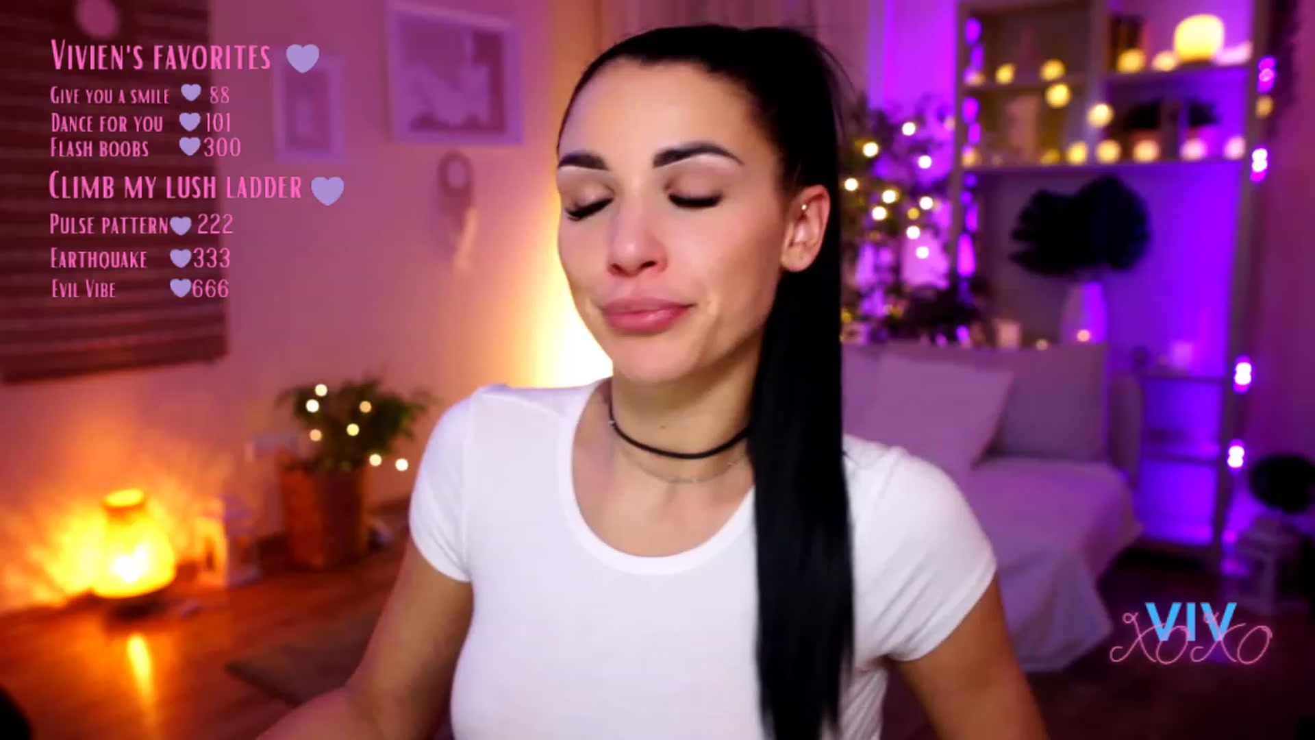 Gallery image thumbnail from kerelai's myfreecams stream on, 02/17/2023, 21:20 image 12 of 20