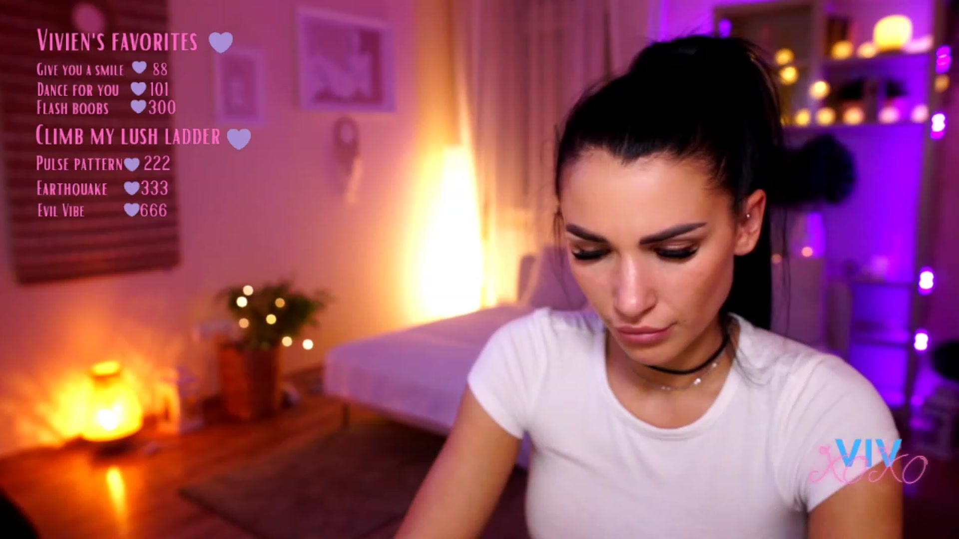 Gallery image thumbnail from kerelai's myfreecams stream on, 02/17/2023, 21:20 image 18 of 20