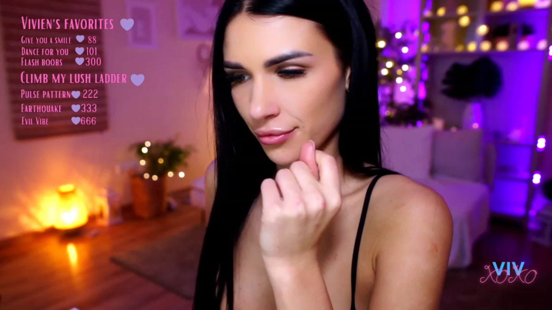 Gallery image thumbnail from kerelai's myfreecams stream on, 02/19/2023, 19:19 image 12 of 20