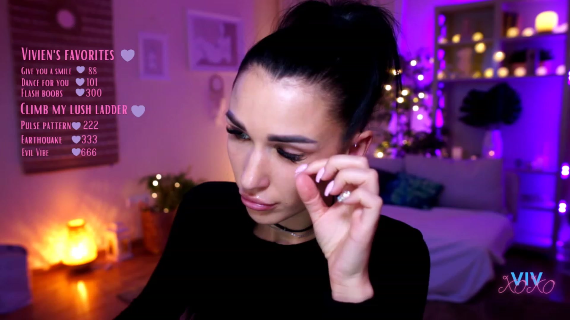Gallery image thumbnail from kerelai's myfreecams stream on, 02/20/2023, 19:15 image 12 of 20