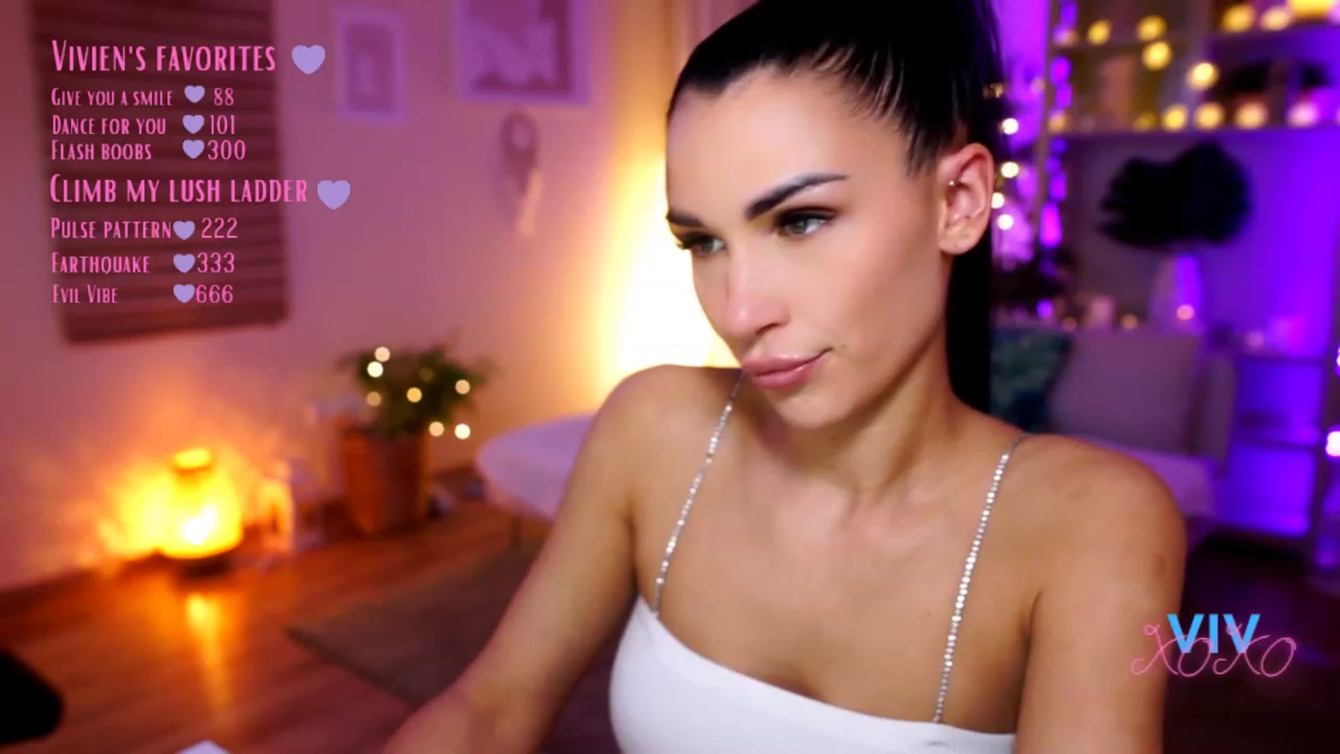 Gallery image thumbnail from kerelai's myfreecams stream on, 02/22/2023, 17:28 image 13 of 20