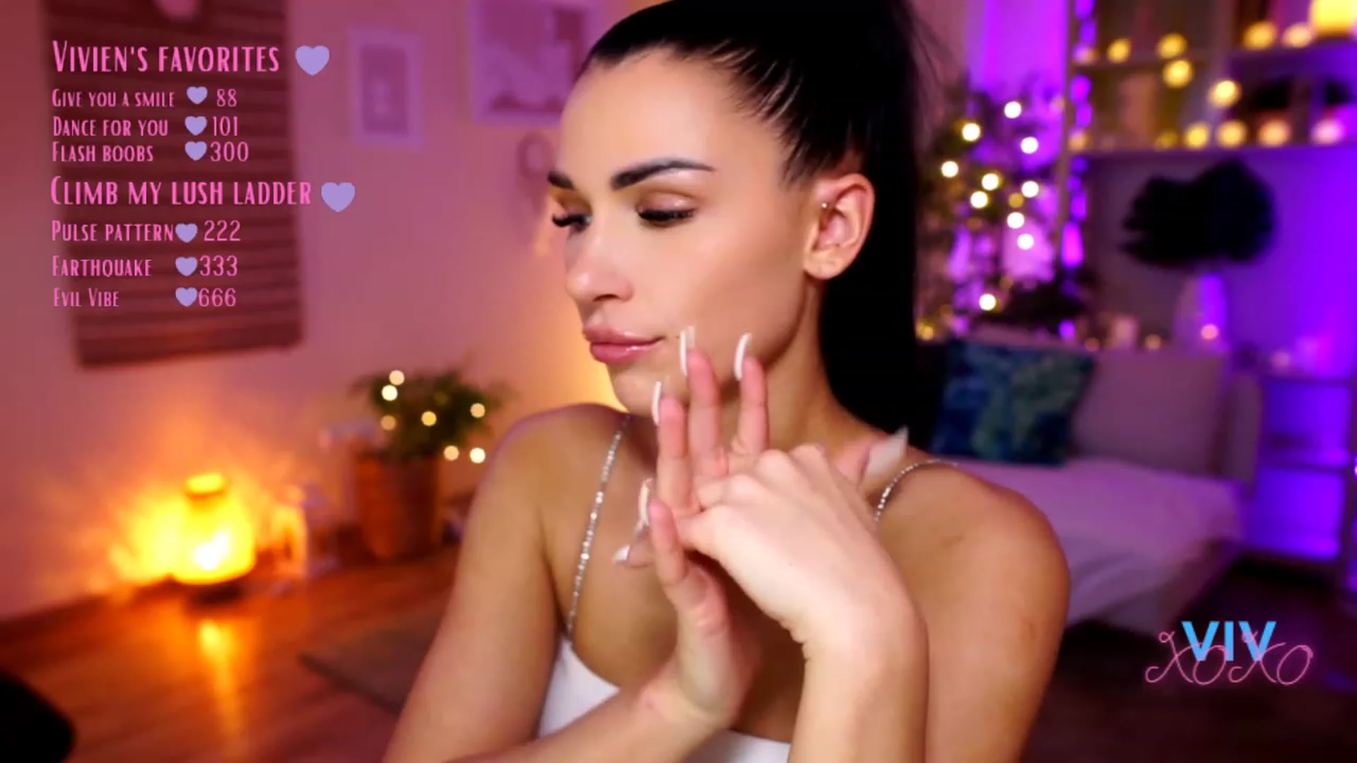 Gallery image thumbnail from kerelai's myfreecams stream on, 02/22/2023, 17:28 image 8 of 20