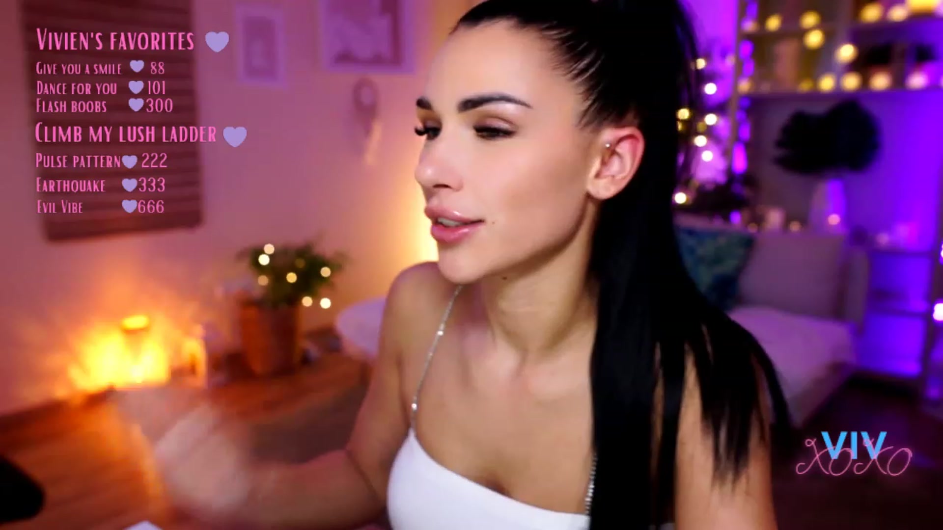 Gallery image thumbnail from kerelai's myfreecams stream on, 02/22/2023, 17:28 image 14 of 20