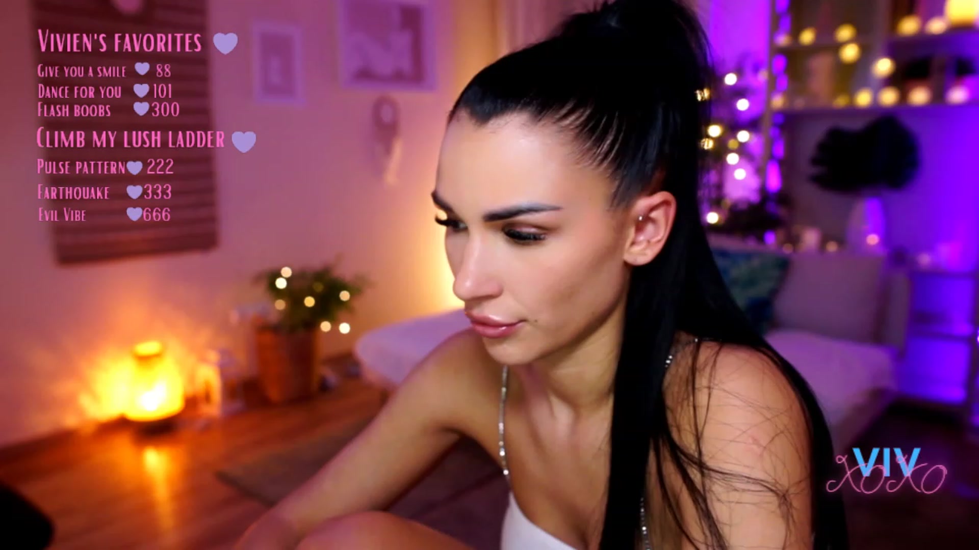 Gallery image thumbnail from kerelai's myfreecams stream on, 02/22/2023, 17:28 image 10 of 20