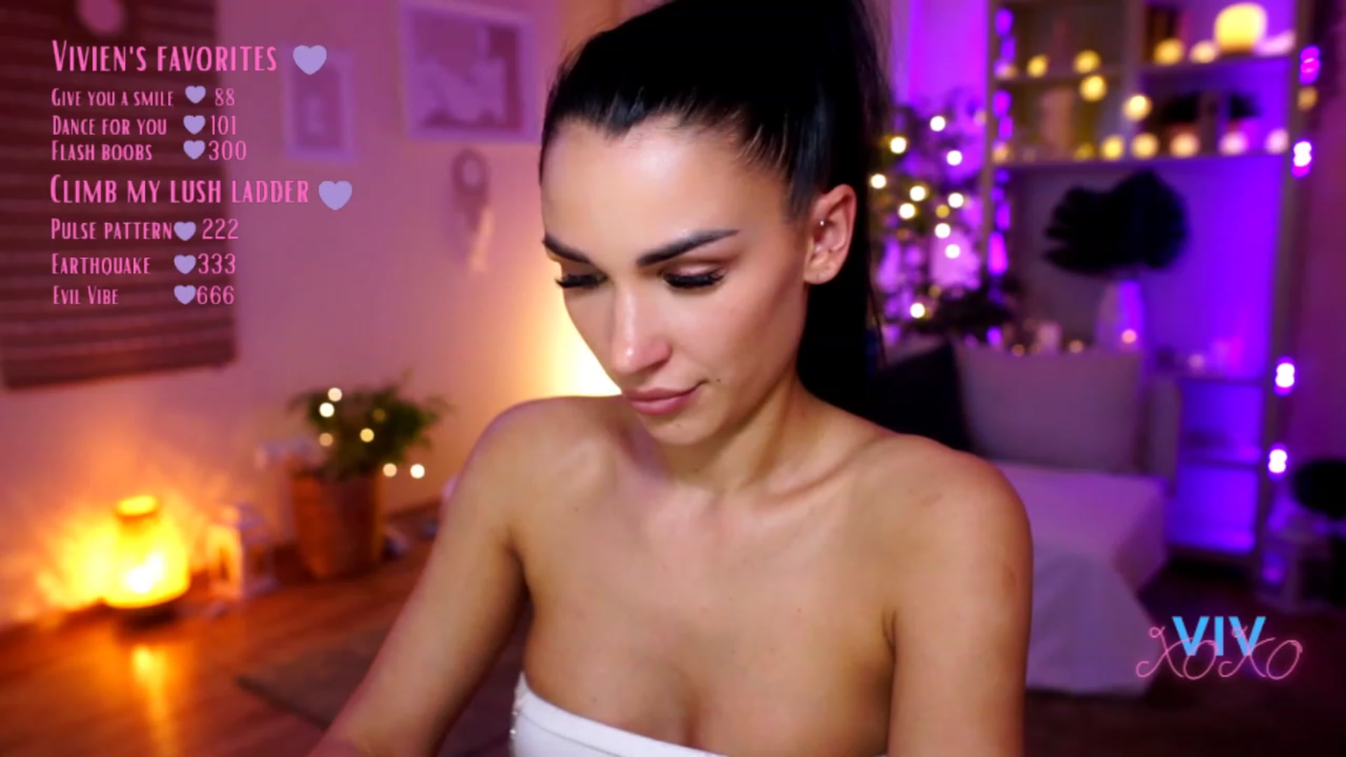 Gallery image thumbnail from kerelai's myfreecams stream on, 02/22/2023, 20:55 image 2 of 20