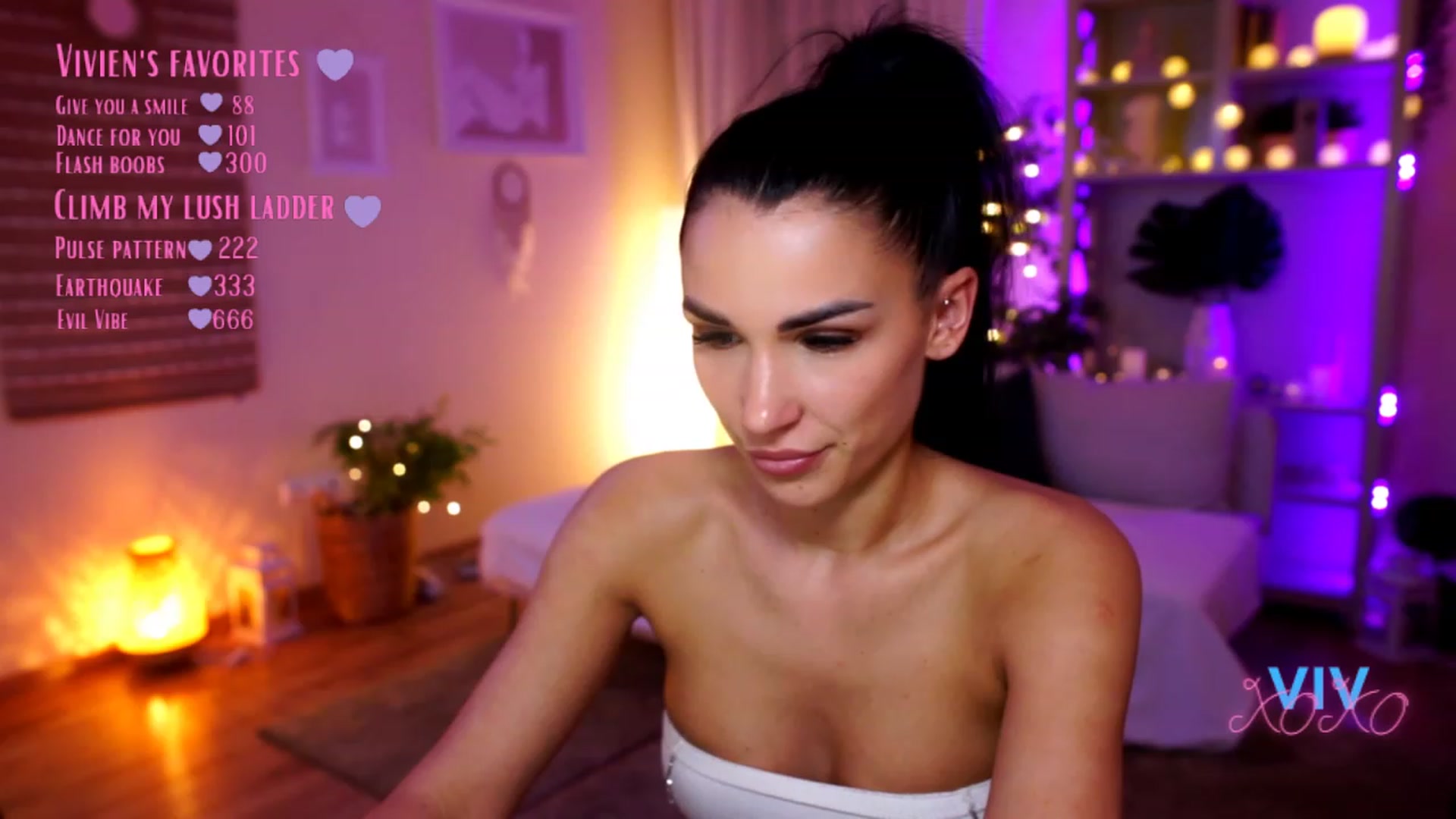 Gallery image thumbnail from kerelai's myfreecams stream on, 02/22/2023, 20:55 image 7 of 20